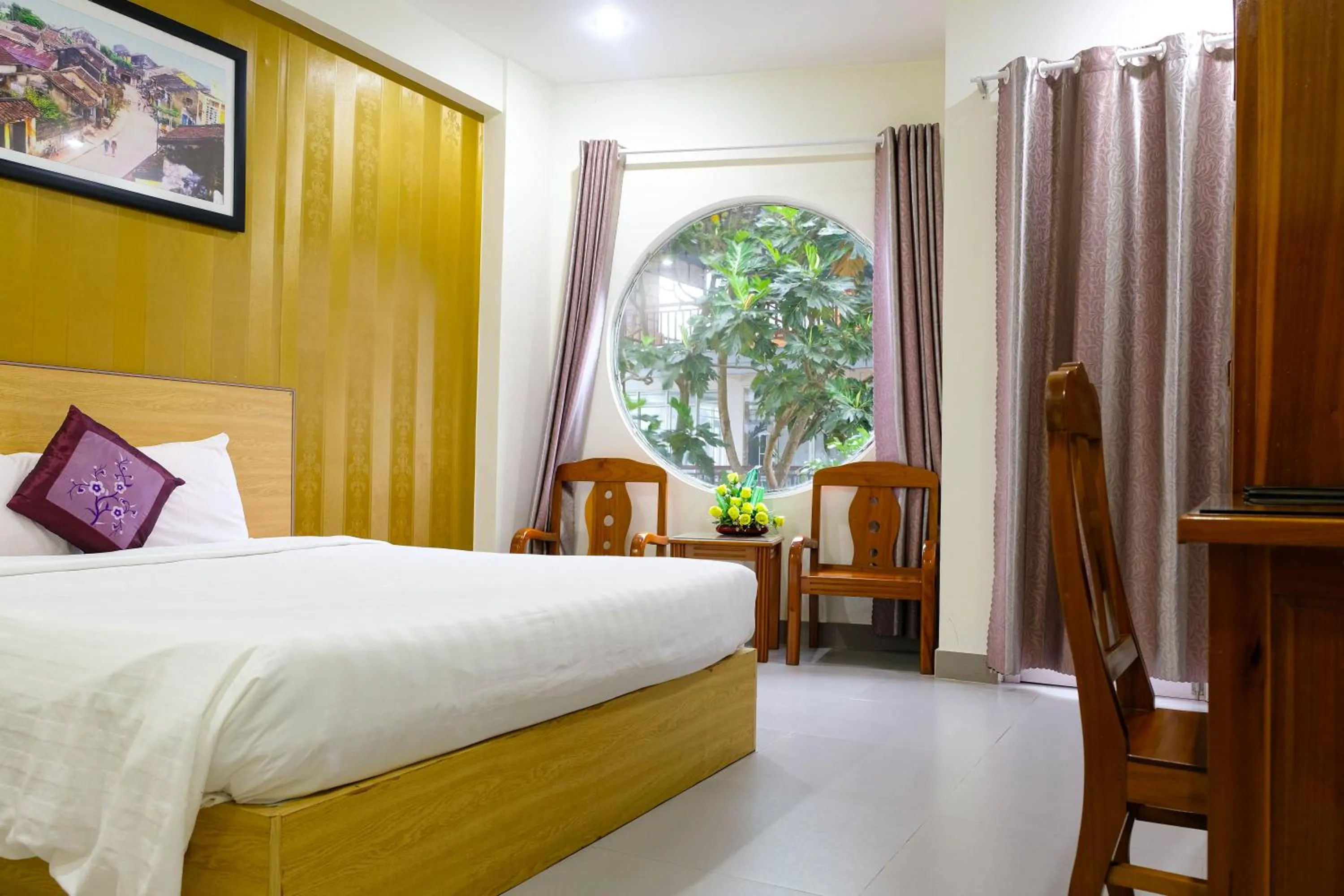 Living room, Bed in Paradise Hotel Hoi An