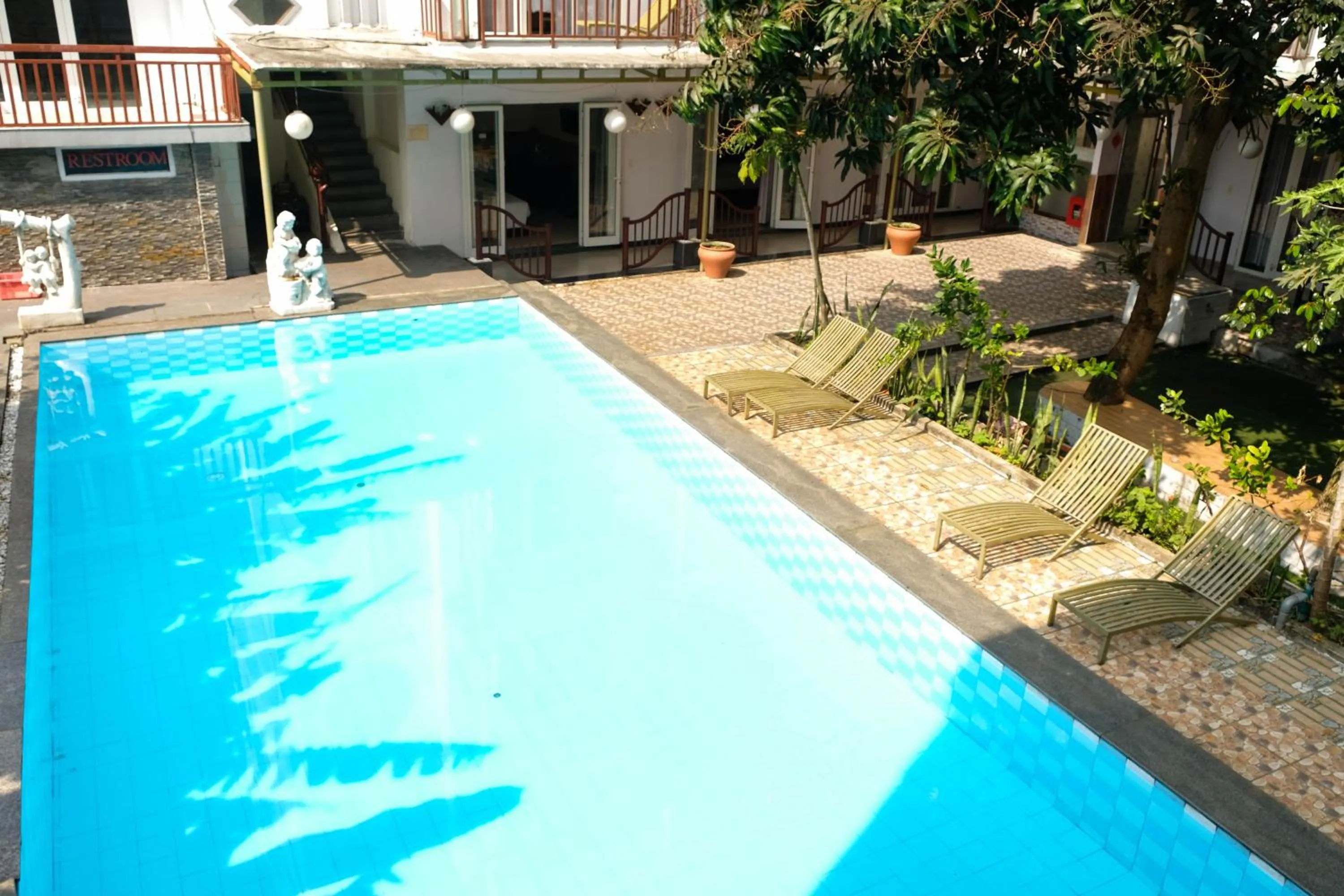 Swimming pool in Paradise Hotel Hoi An