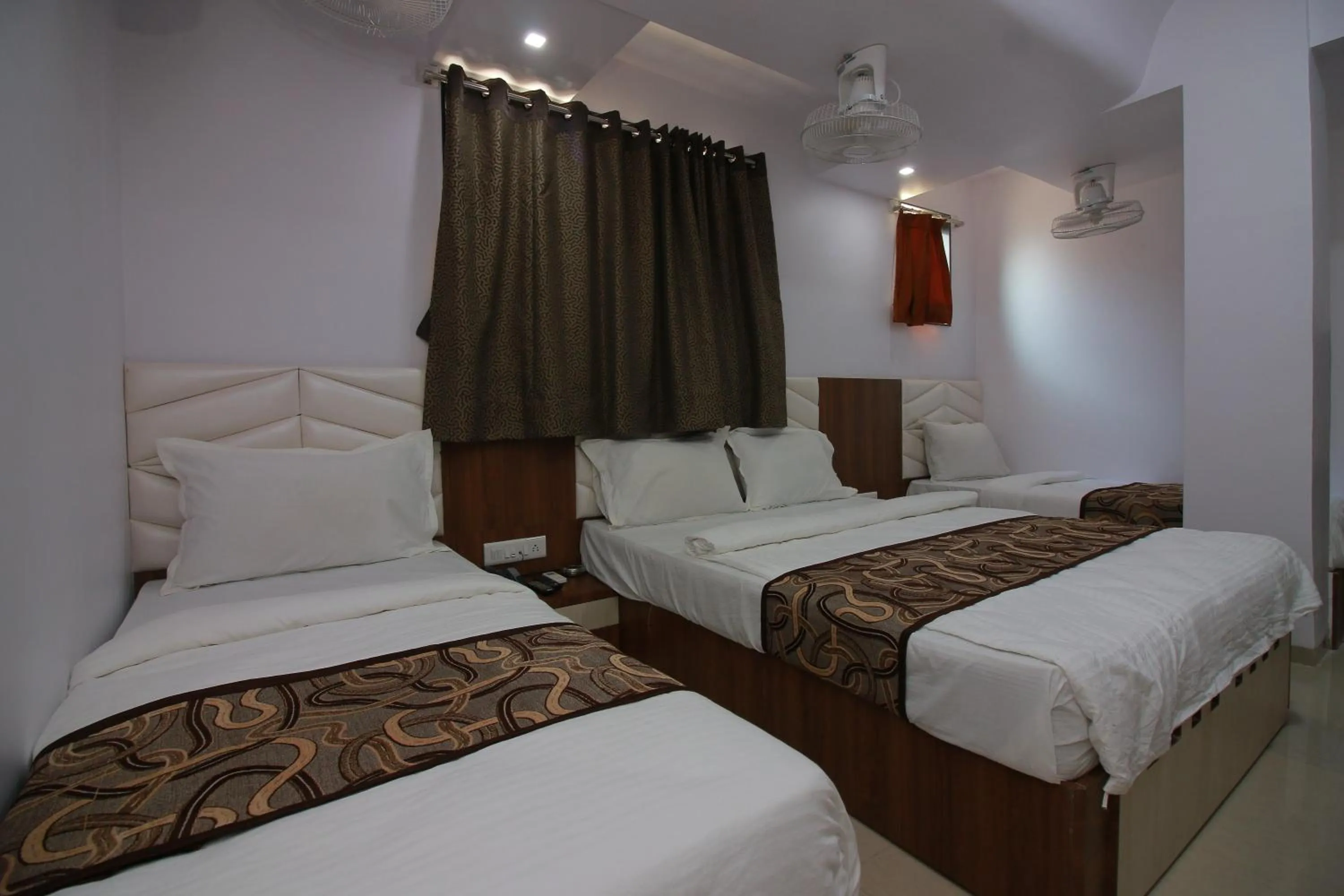 Photo of the whole room, Bed in Hotel Apex