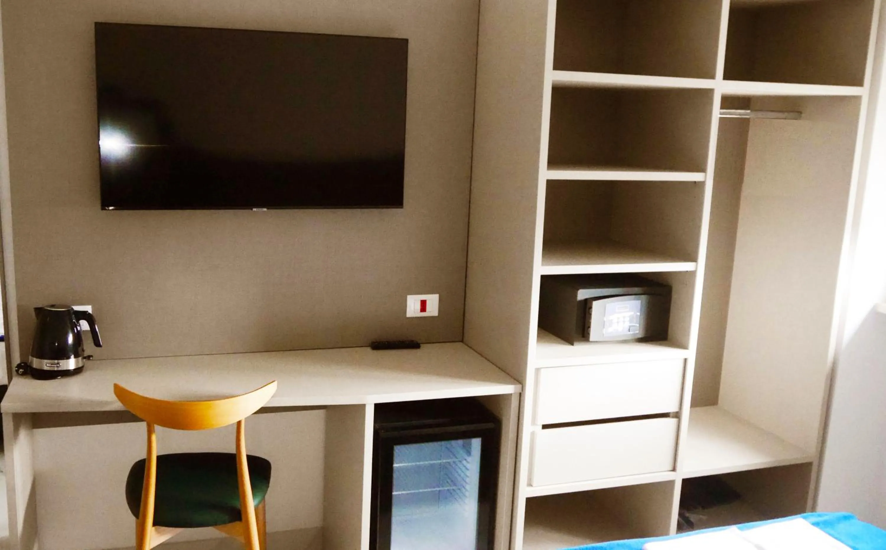 TV and multimedia in HOTEL HOUSE GARGANO