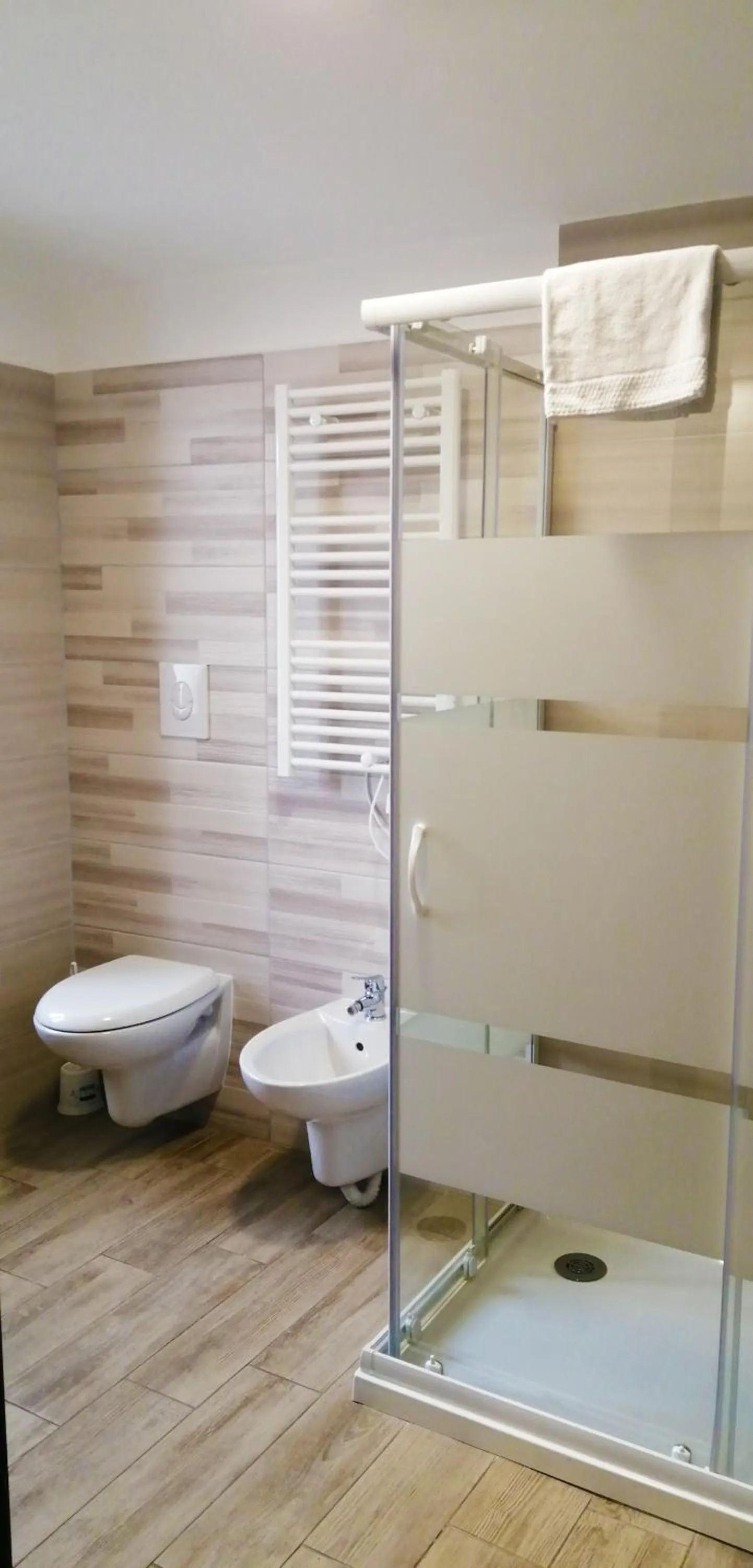 Shower in HOTEL HOUSE GARGANO