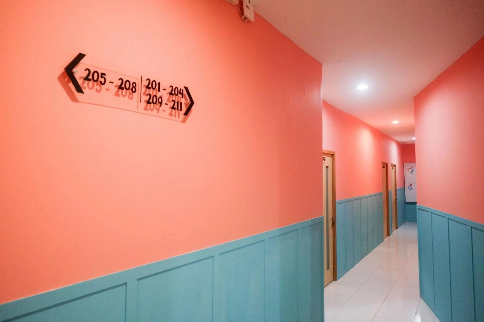 Property building in Sans Hotel City Inn Solo by RedDoorz