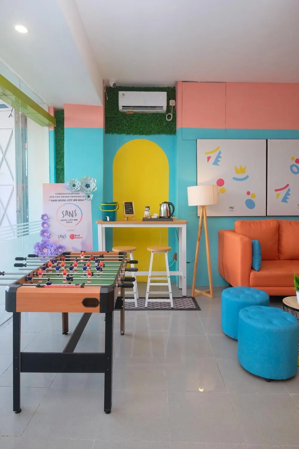 Property building in Sans Hotel City Inn Solo by RedDoorz