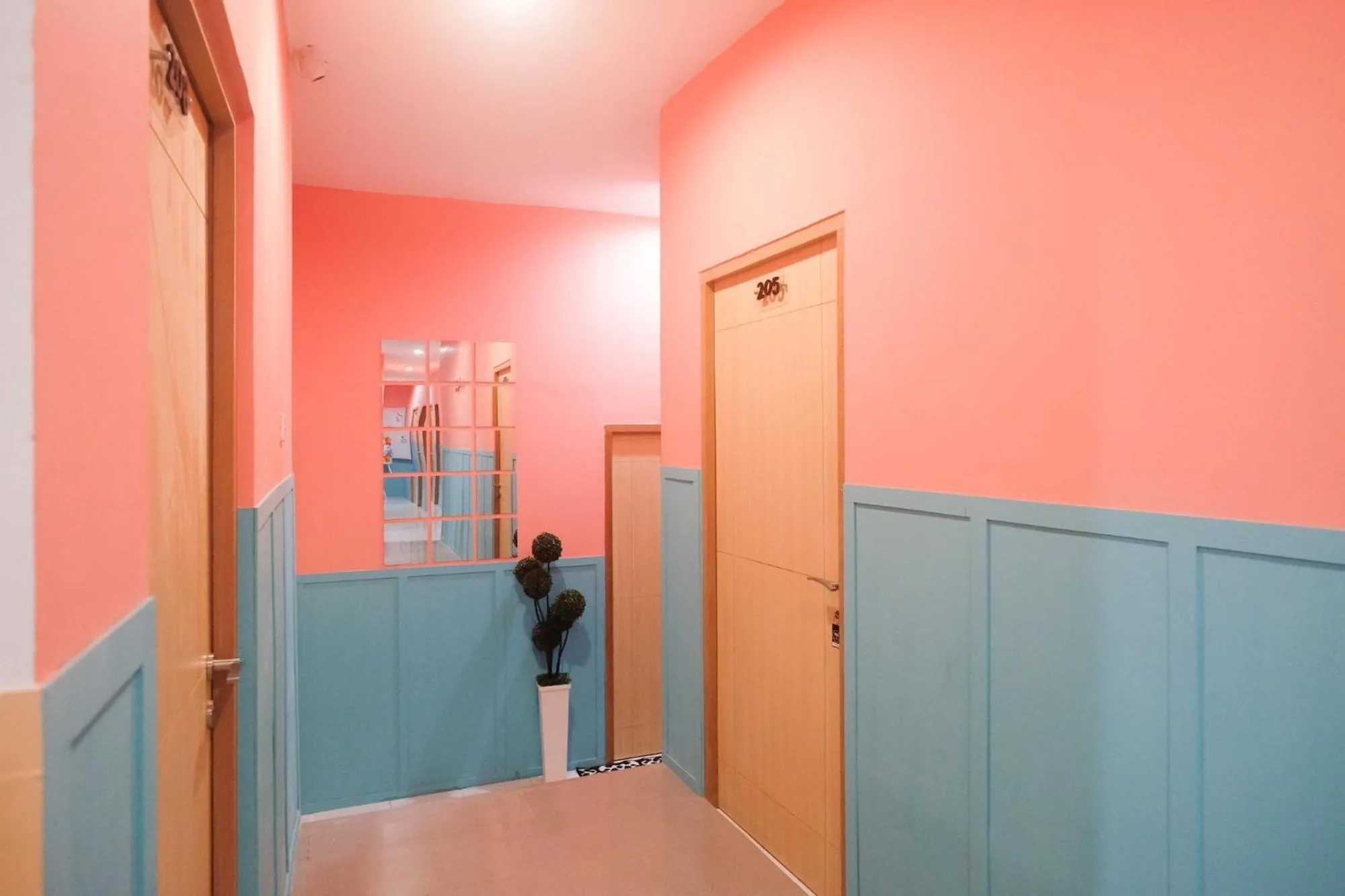 Property building in Sans Hotel City Inn Solo by RedDoorz