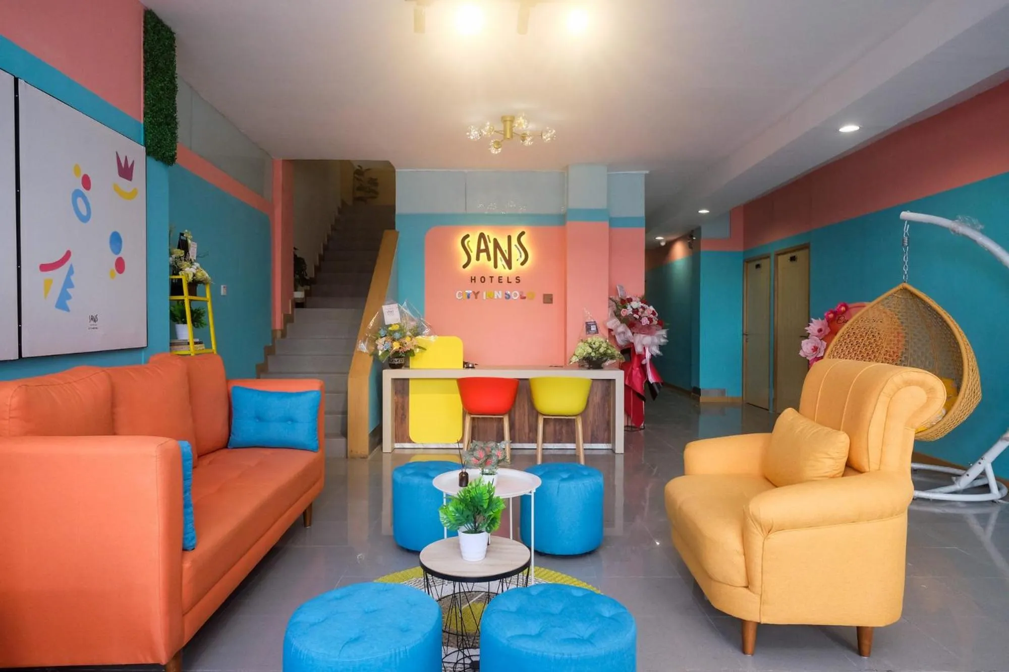Lobby or reception in Sans Hotel City Inn Solo by RedDoorz