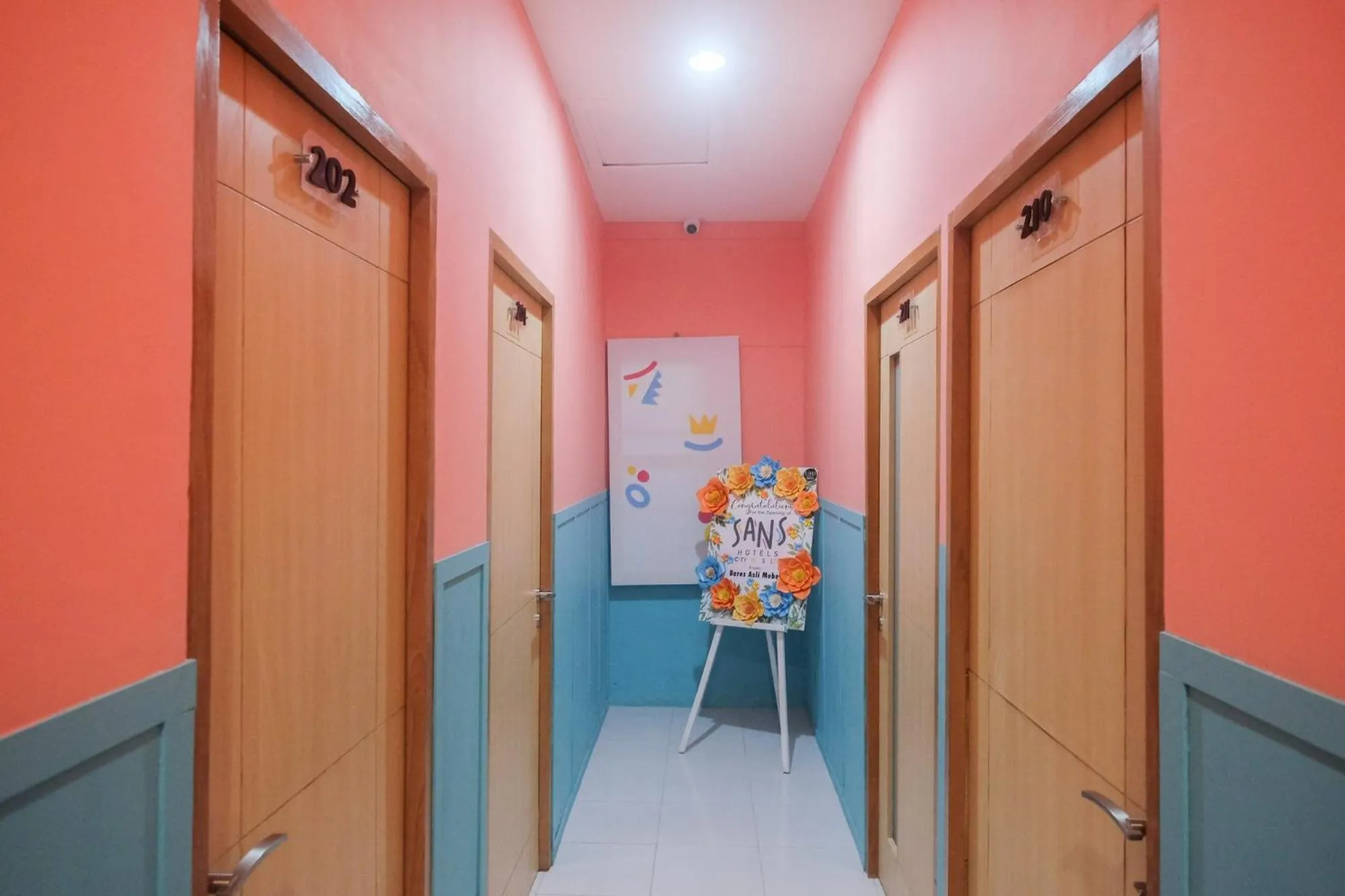 Property building in Sans Hotel City Inn Solo by RedDoorz