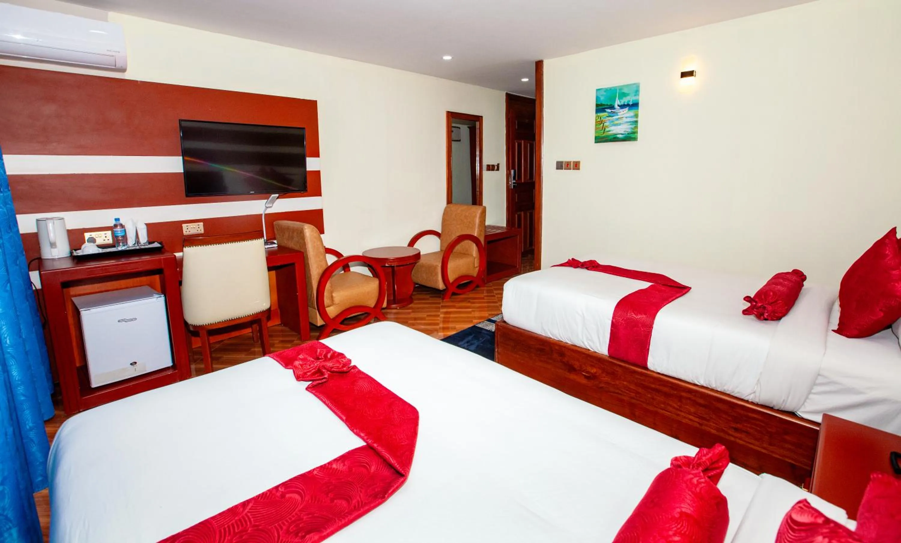 Bed in GR Comfort Hotel