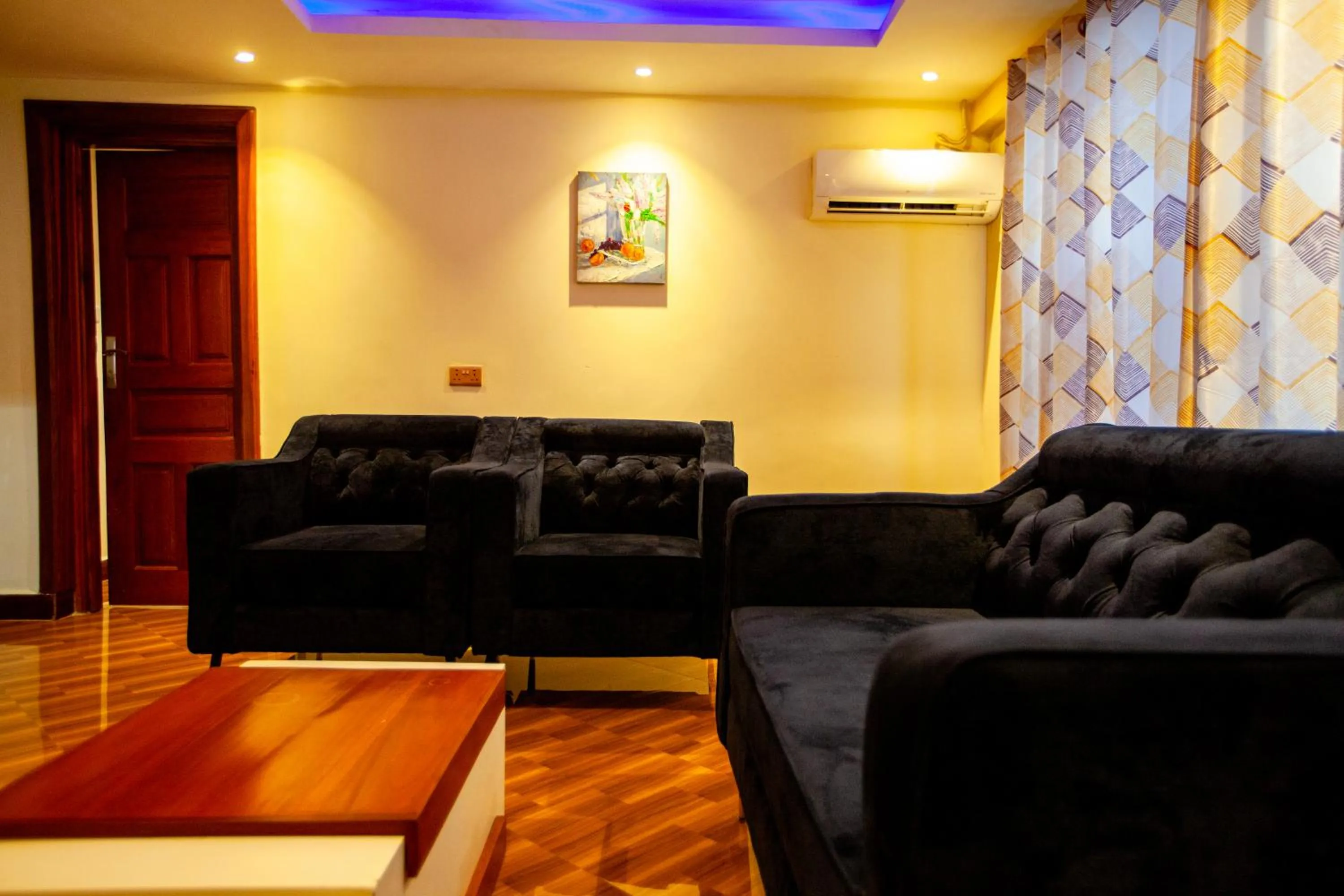 TV and multimedia in GR Comfort Hotel