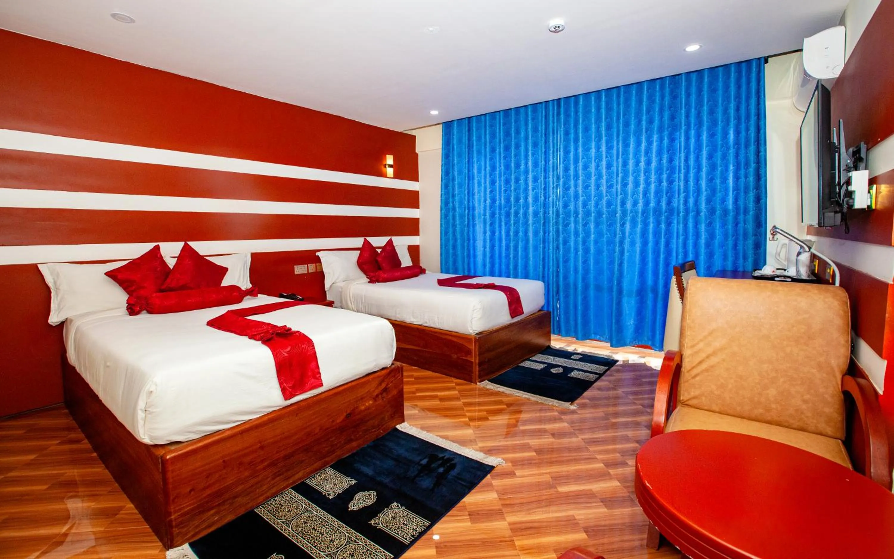 Bed in GR Comfort Hotel