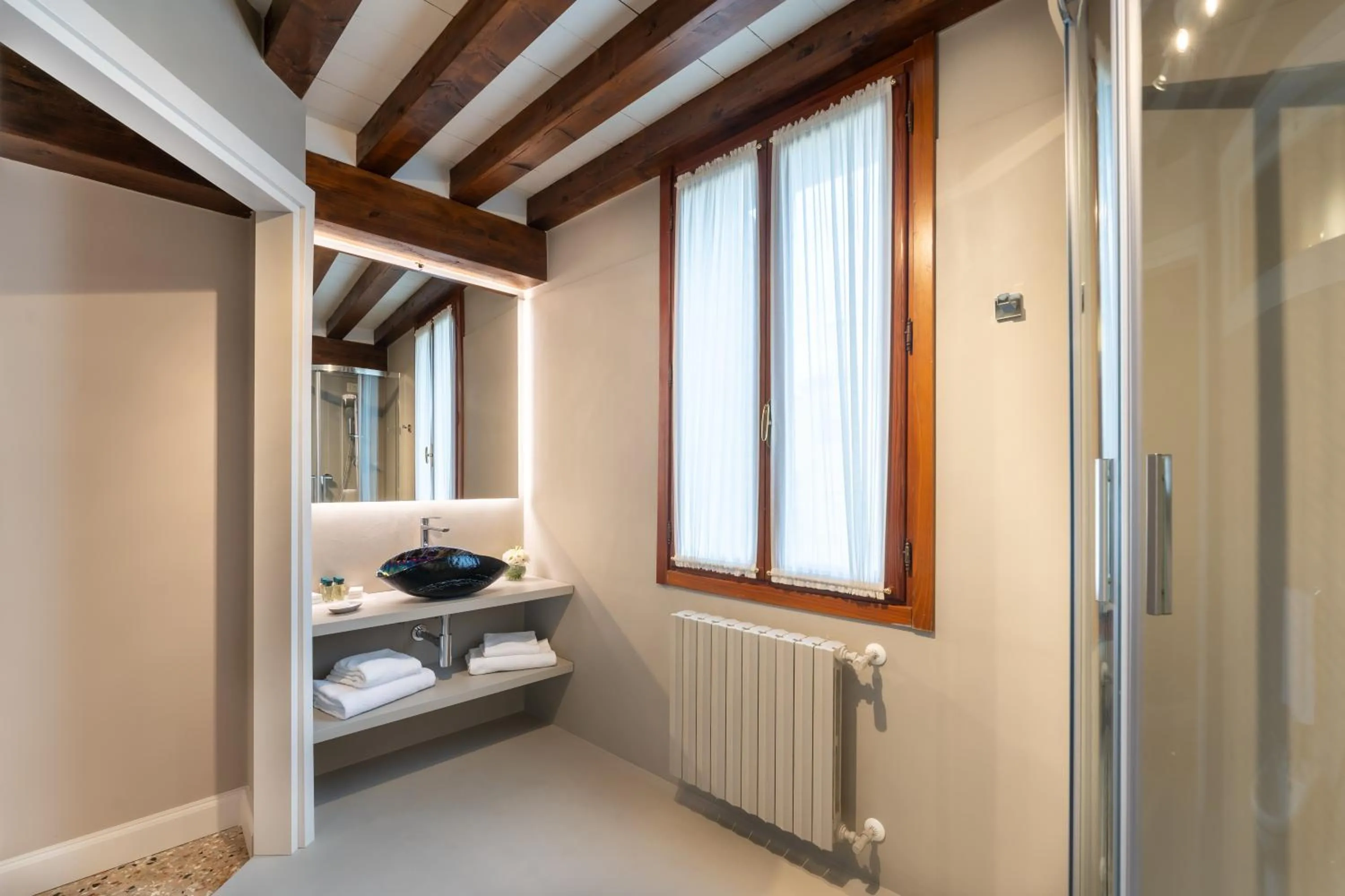 Bathroom in San Vio Palace Luxury Apartments