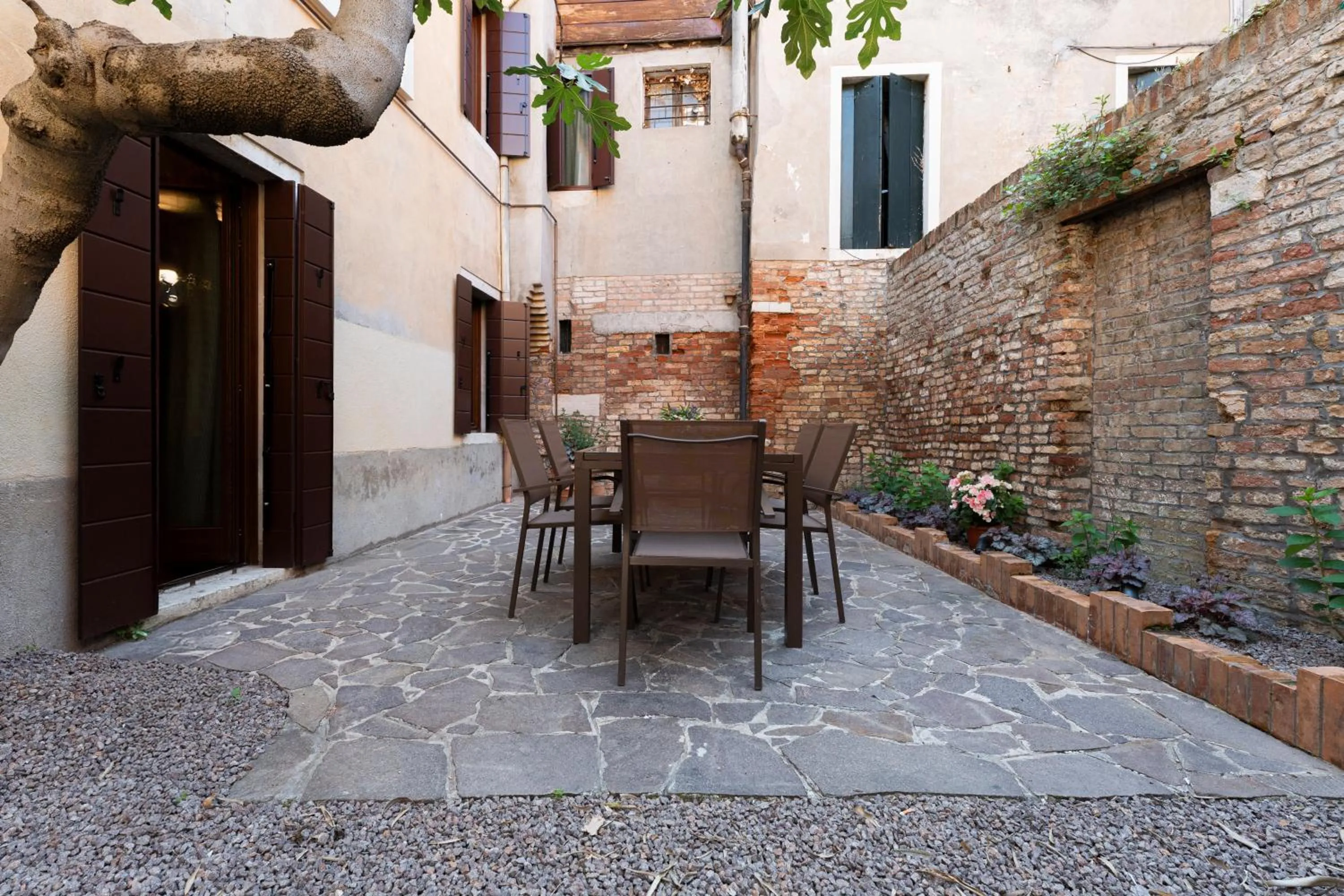 Patio in San Vio Palace Luxury Apartments