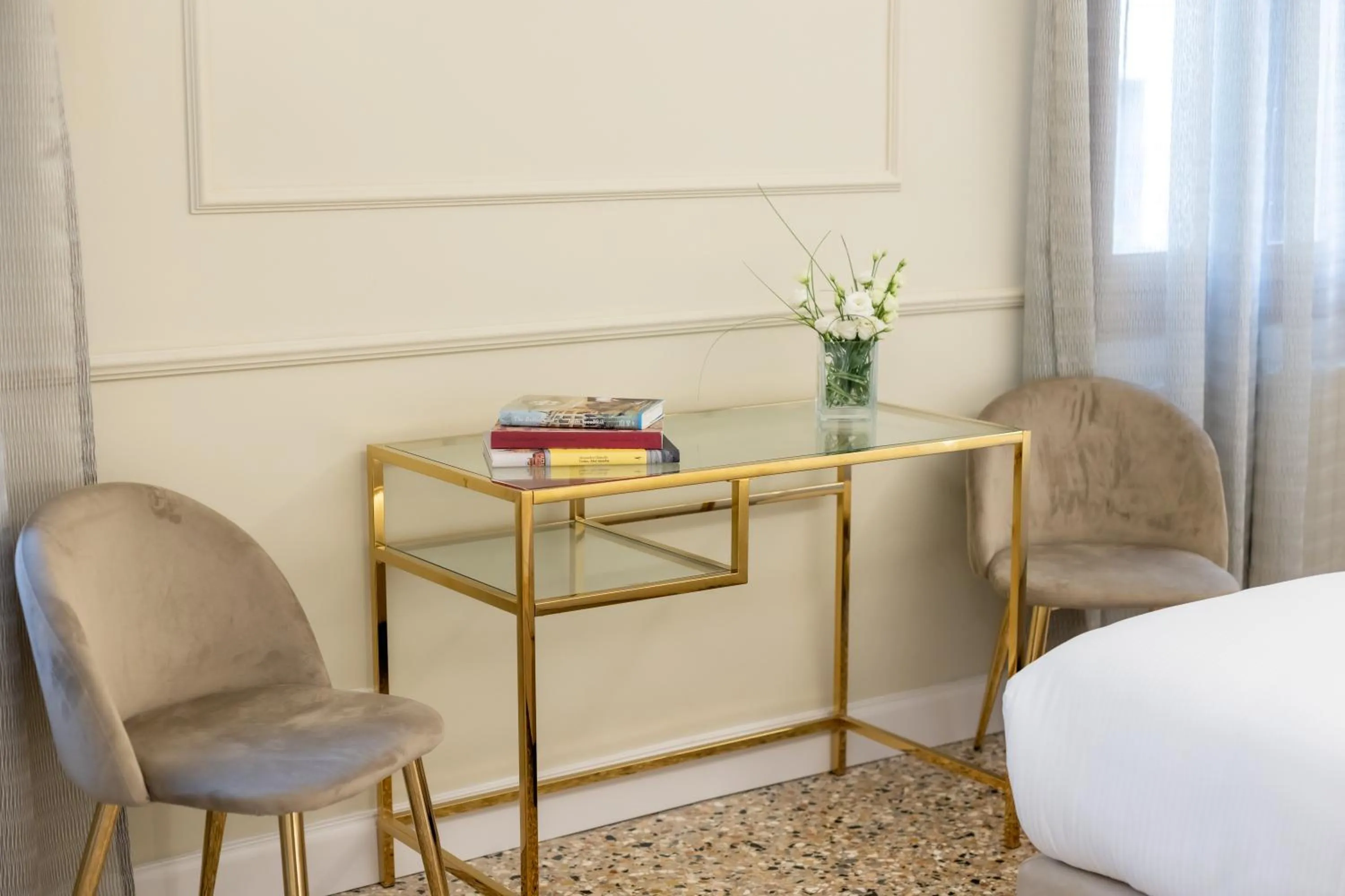 Decorative detail in San Vio Palace Luxury Apartments