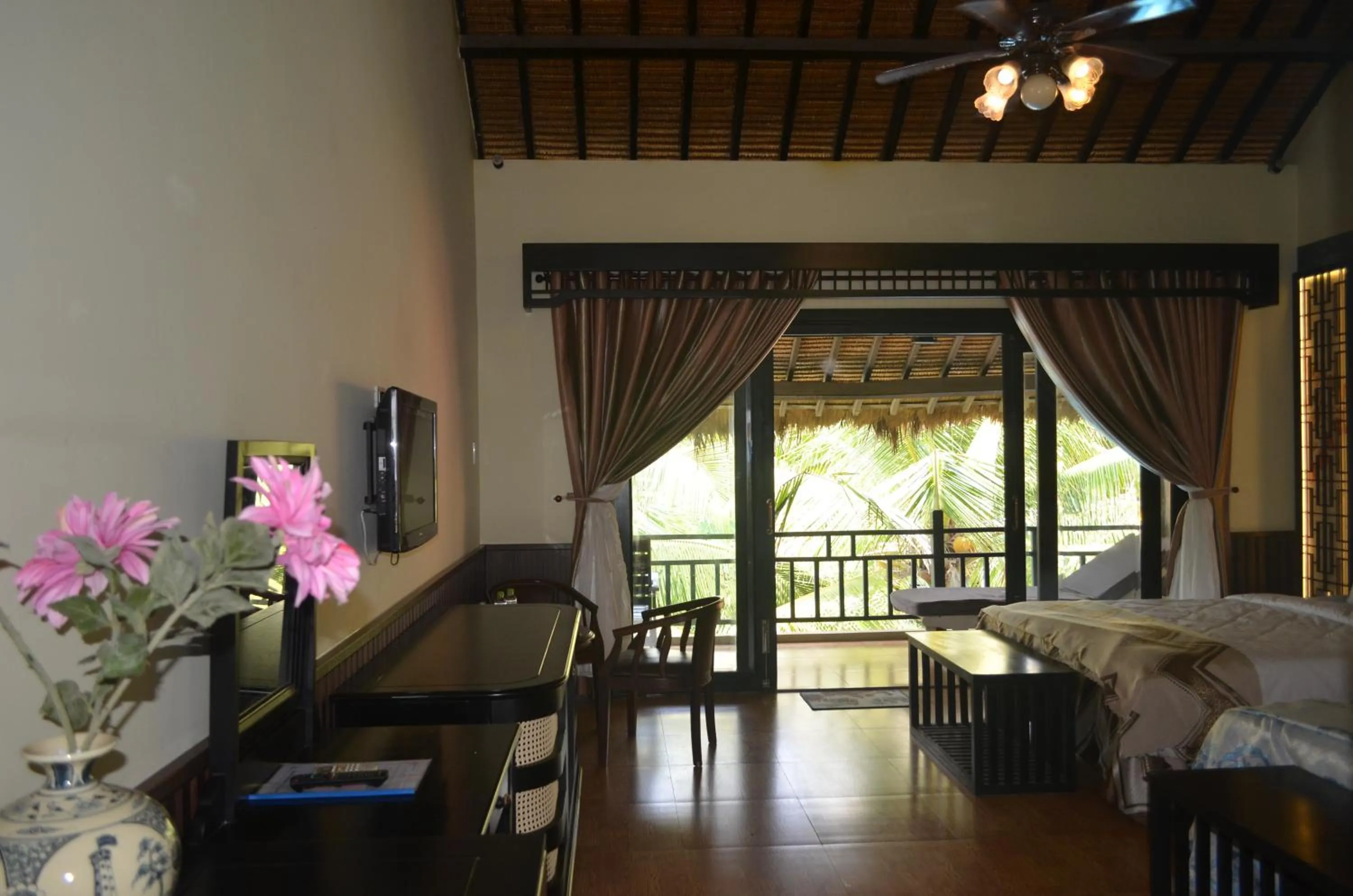 Bedroom, Bed in Rang Garden Beach Side