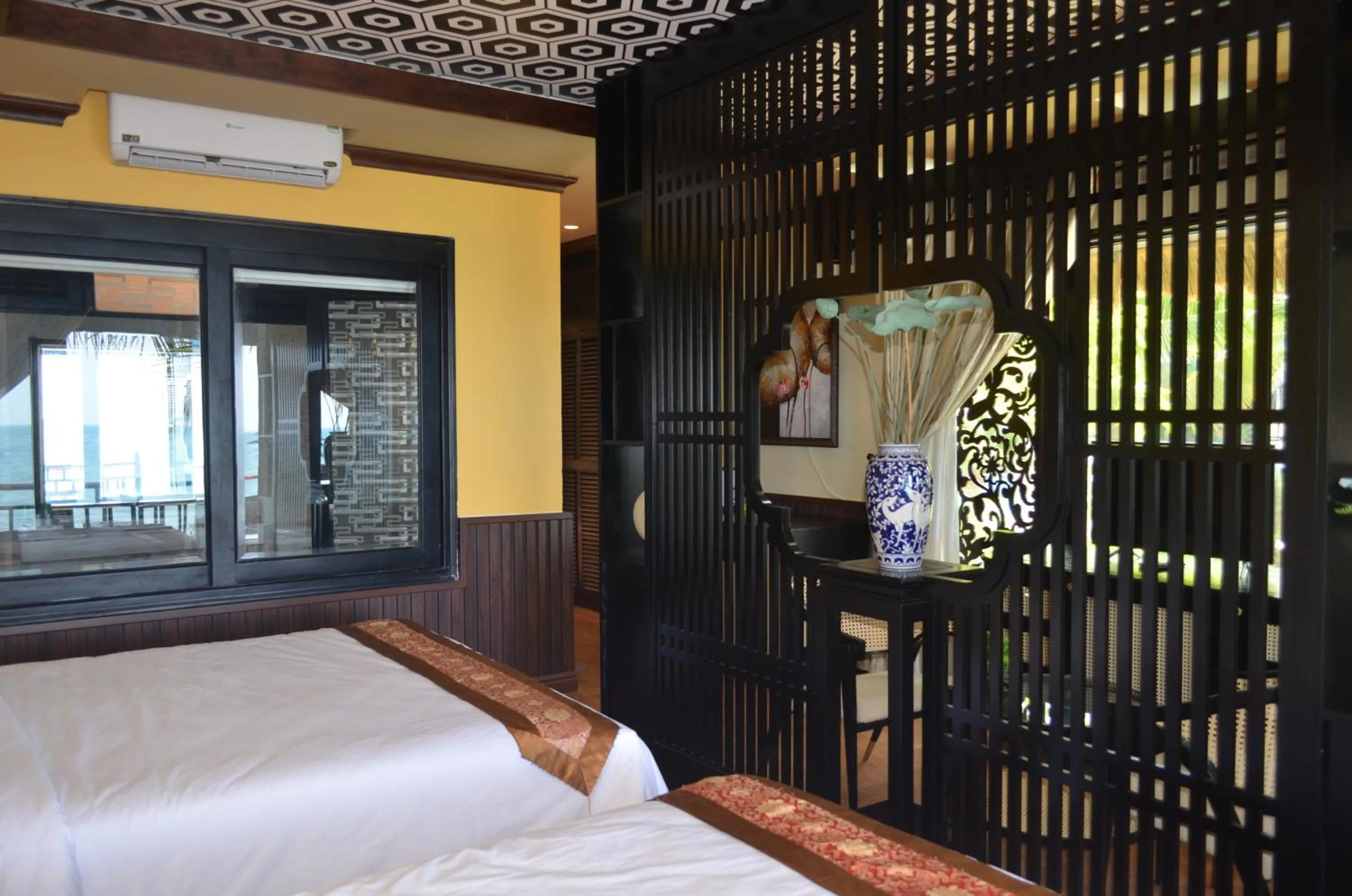 Bedroom, Bed in Rang Garden Beach Side