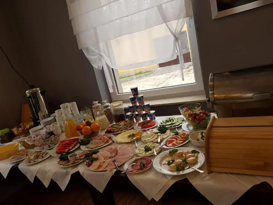 Double or Twin Room - single occupancy in Hotel Platinum Hrubieszów Double or Twin Room - single occupancy in Hotel Platinum Hrubieszów