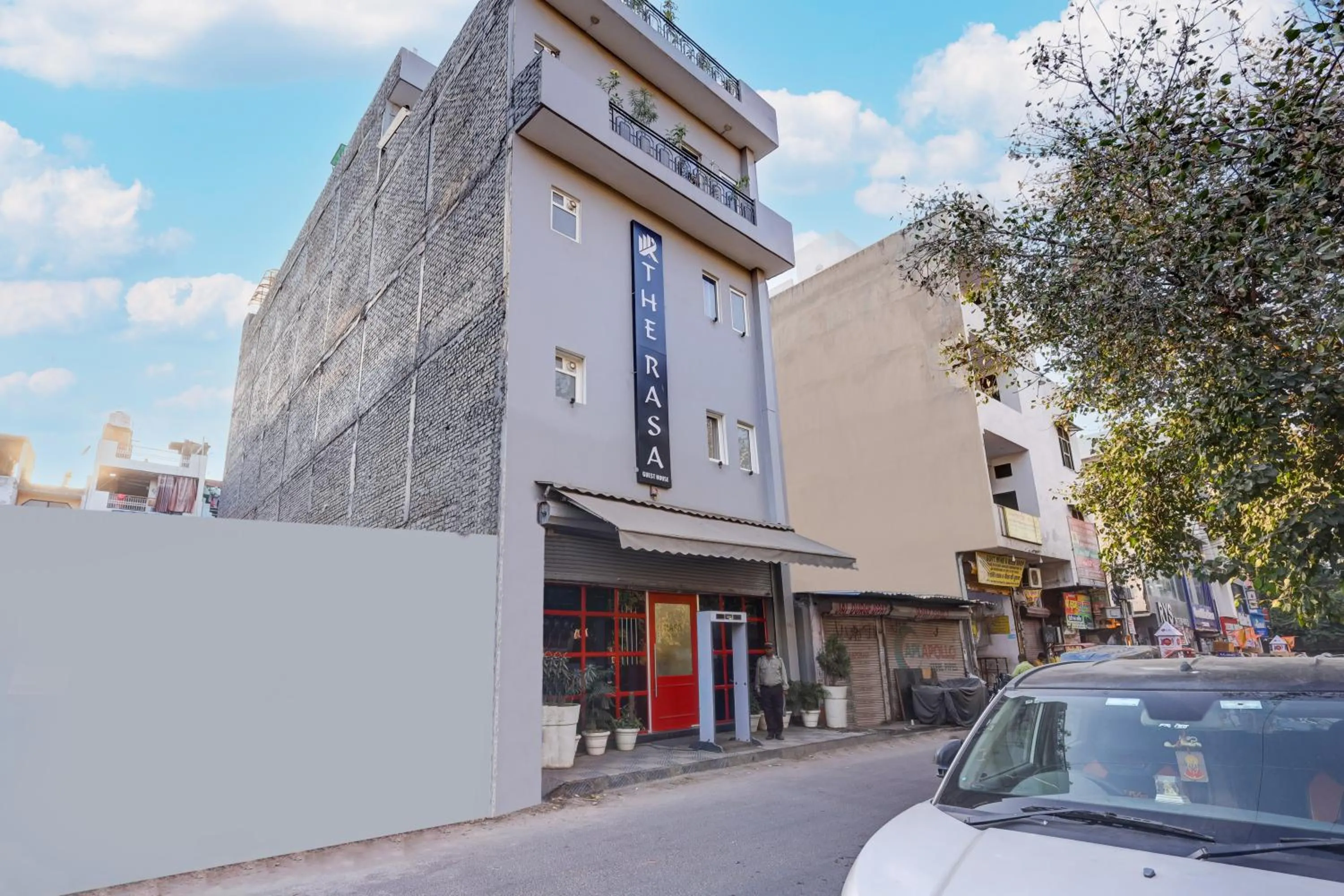 Property building in Hotel The Rasa Near Welcome Metro Station