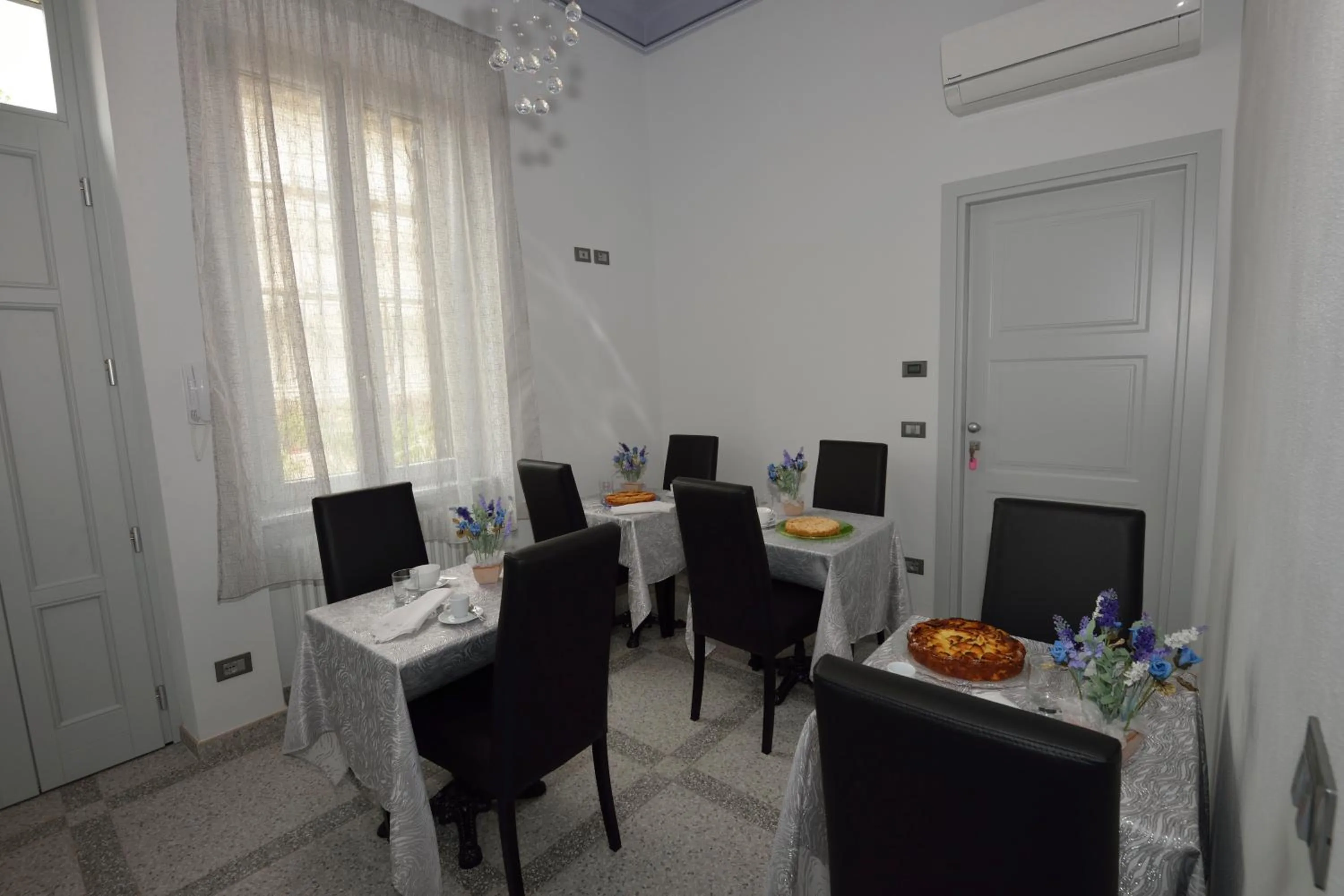 Restaurant/places to eat in B&B Relais Paradise