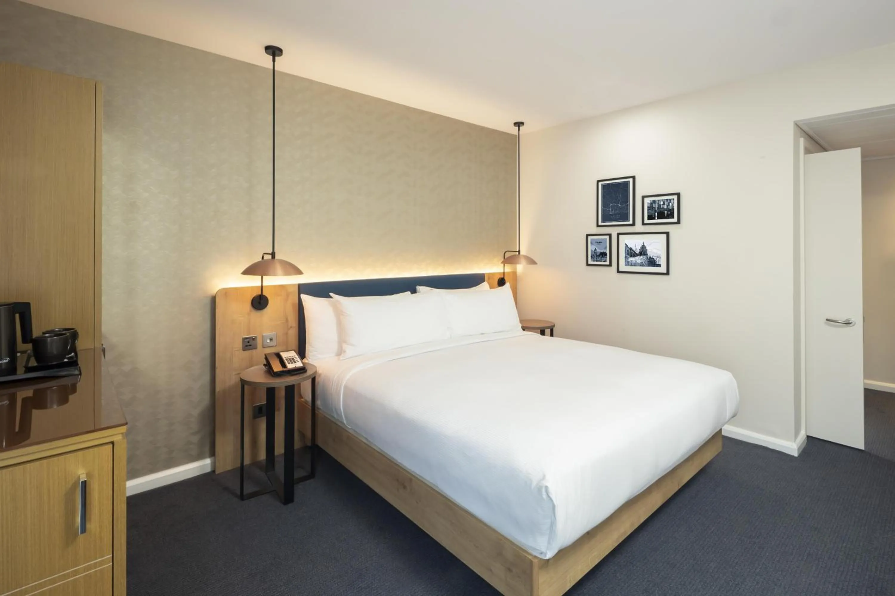 Bed in Hilton Garden Inn Glasgow City Centre