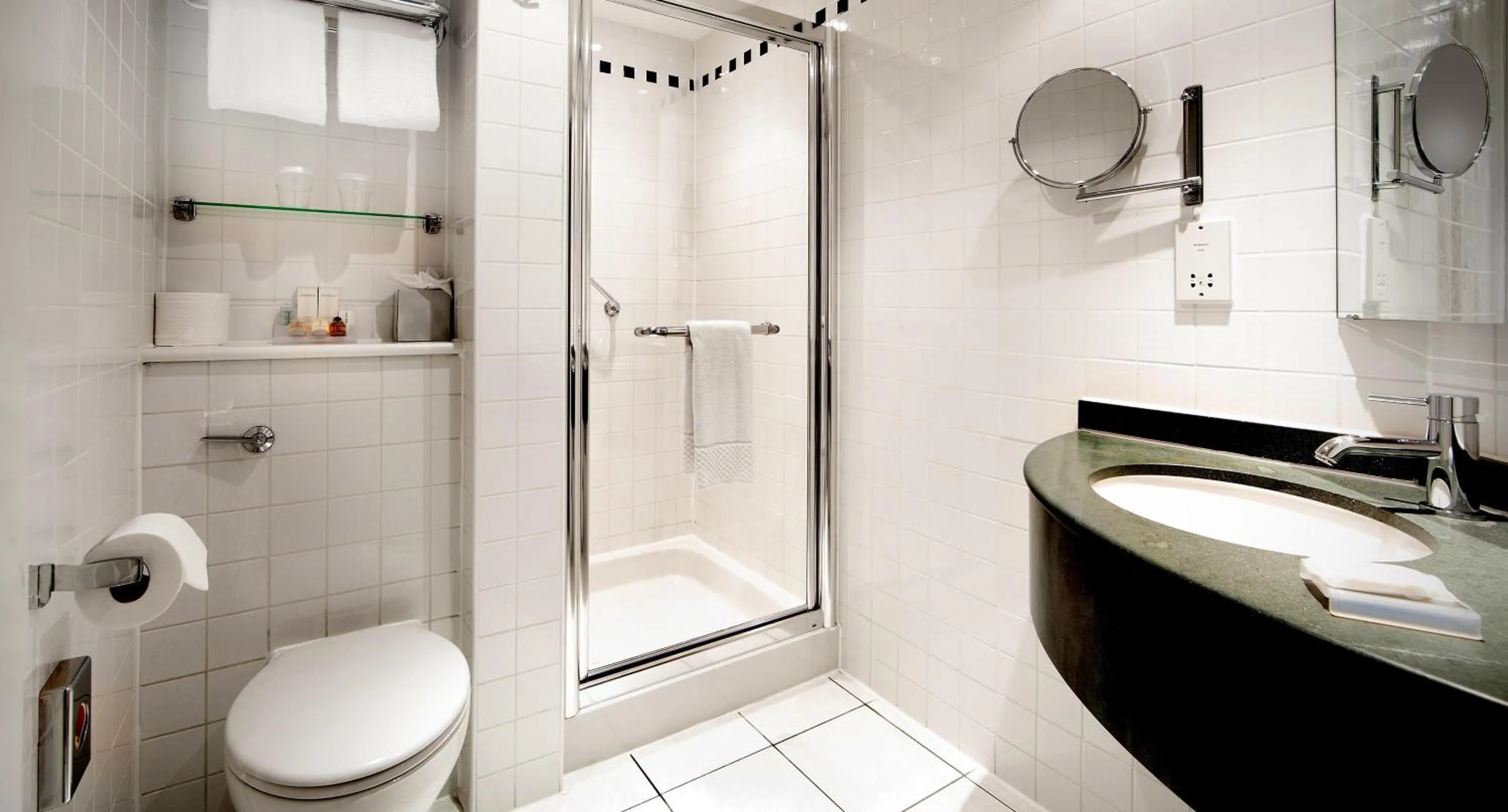 Bathroom in Hilton Garden Inn Glasgow City Centre