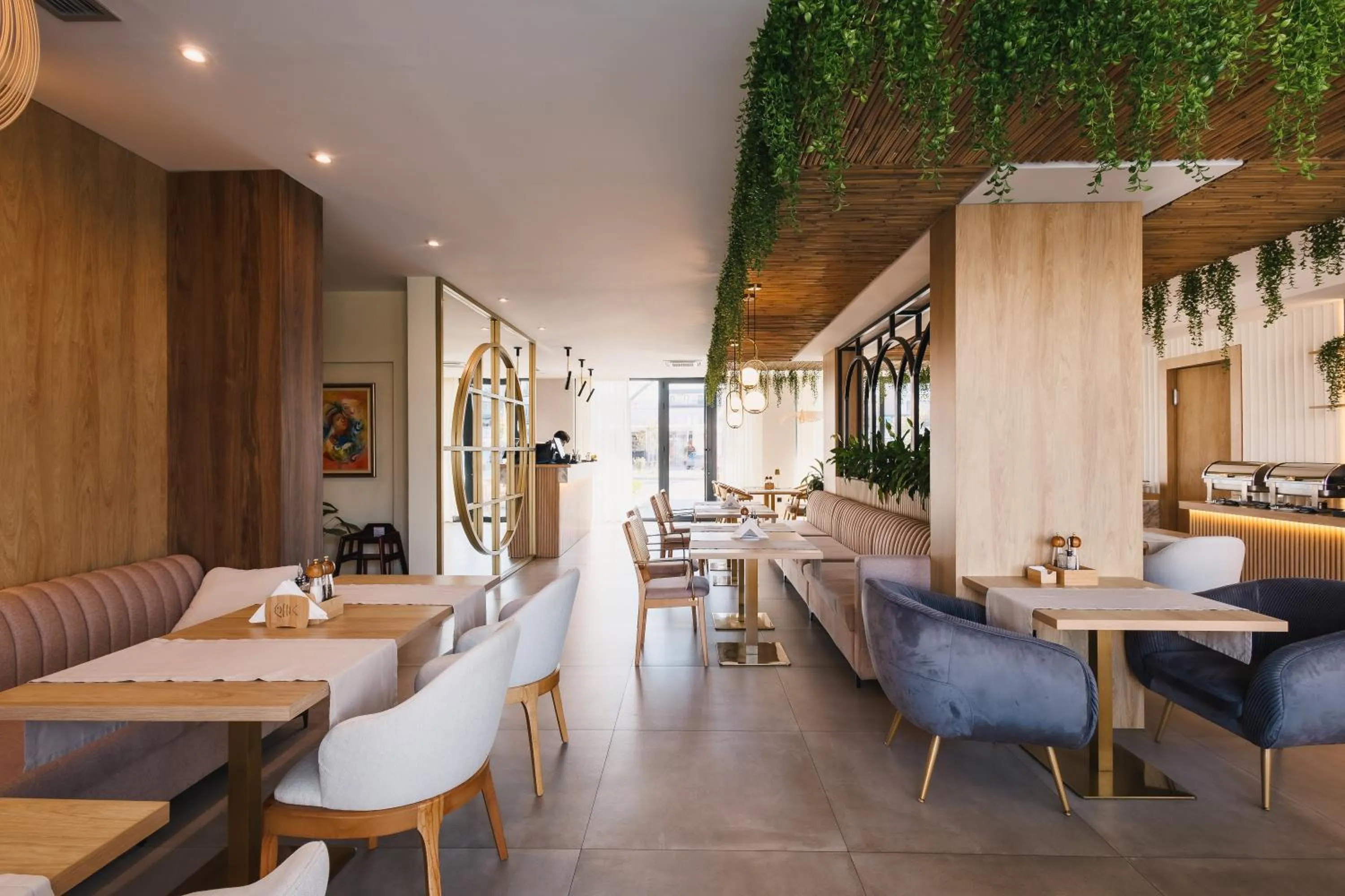 Restaurant/places to eat in Hotel Teuta