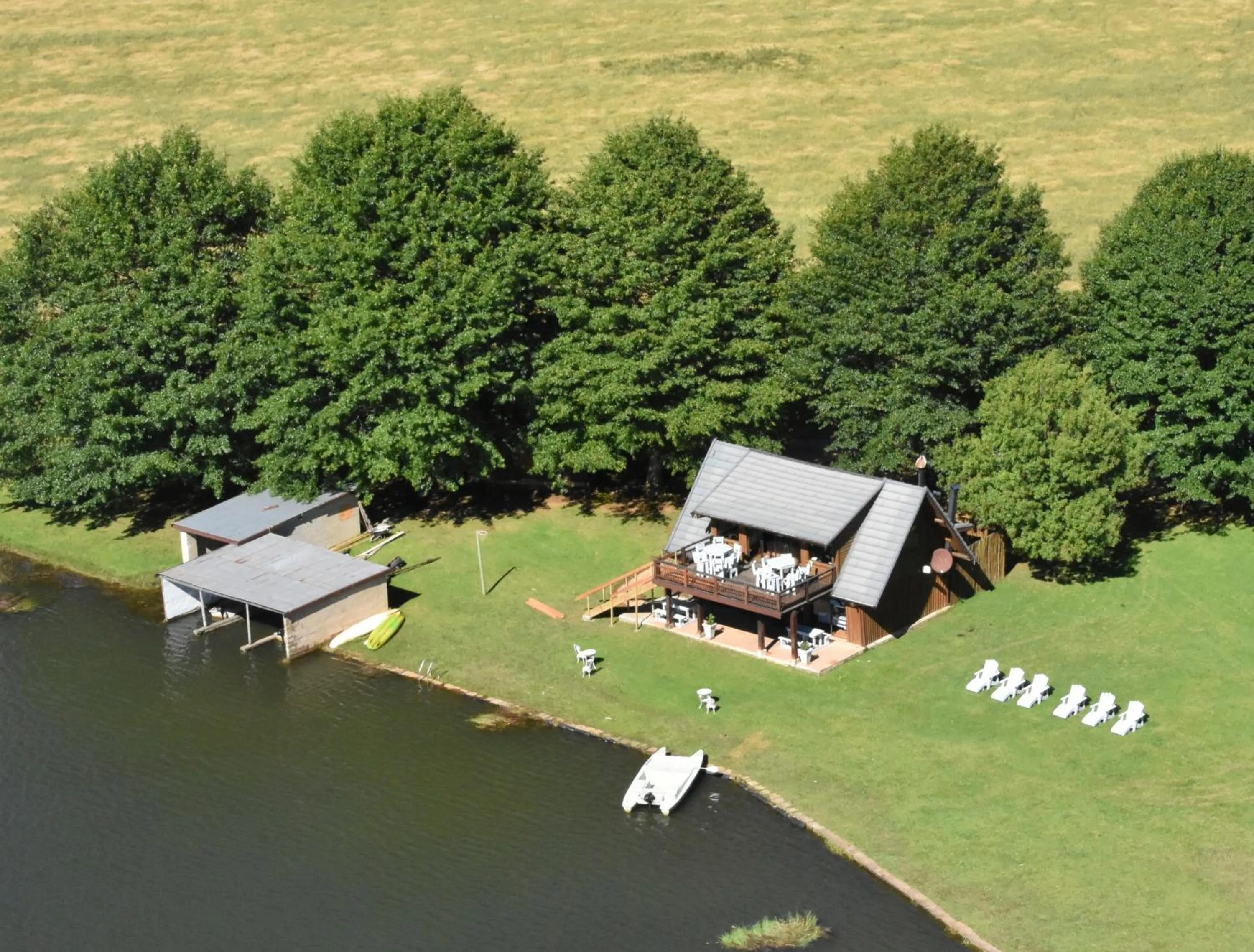 Restaurant/places to eat in Sani Valley Nature Lodges