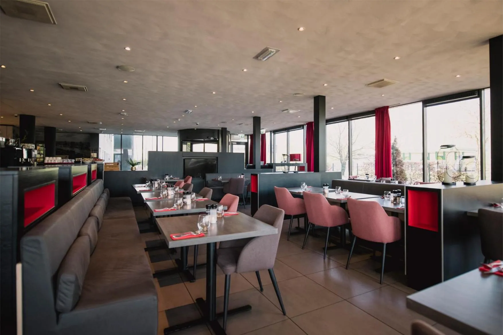 Restaurant/places to eat in Bastion Hotel Rotterdam Zuid