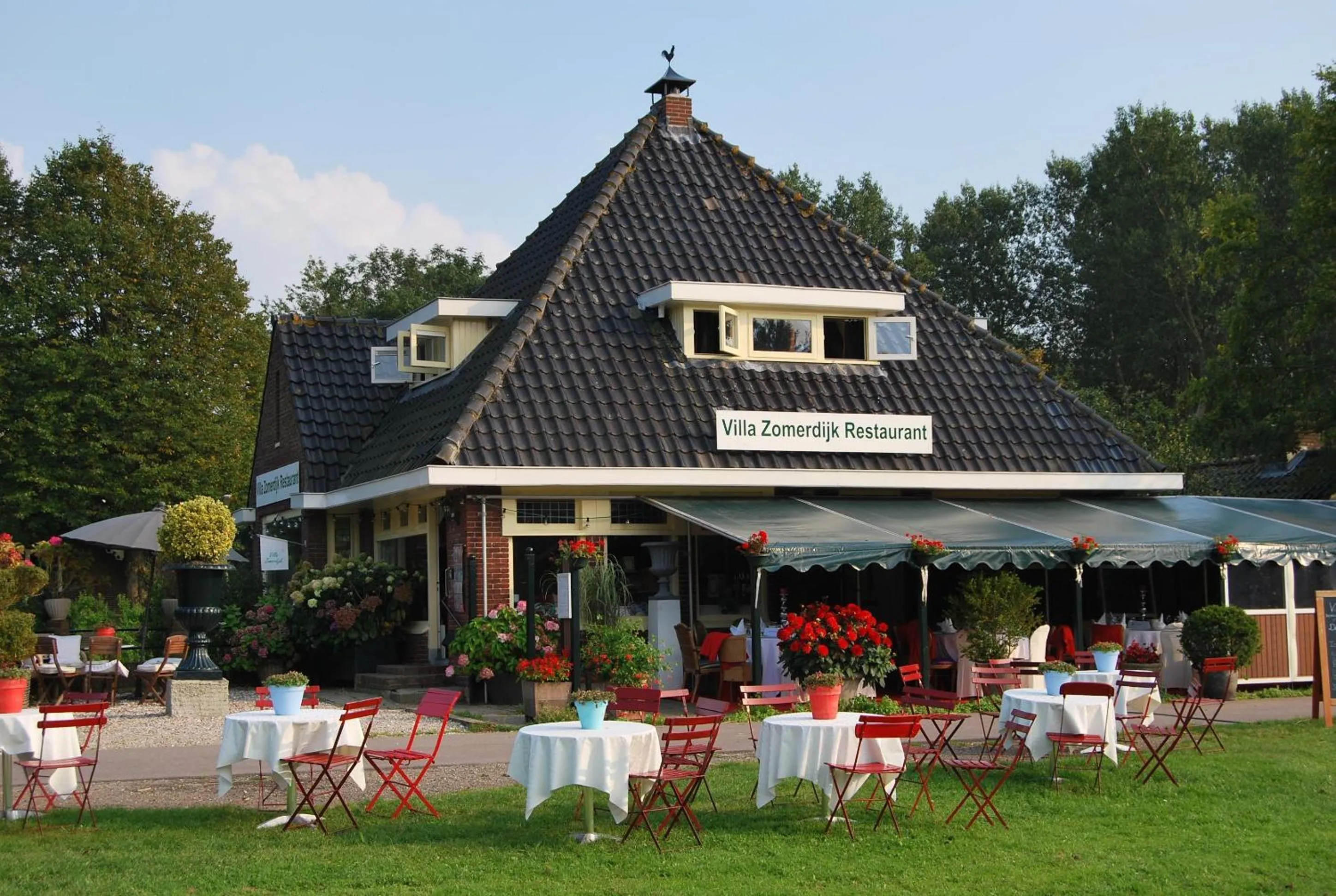 Restaurant/places to eat in Villa Zomerdijk