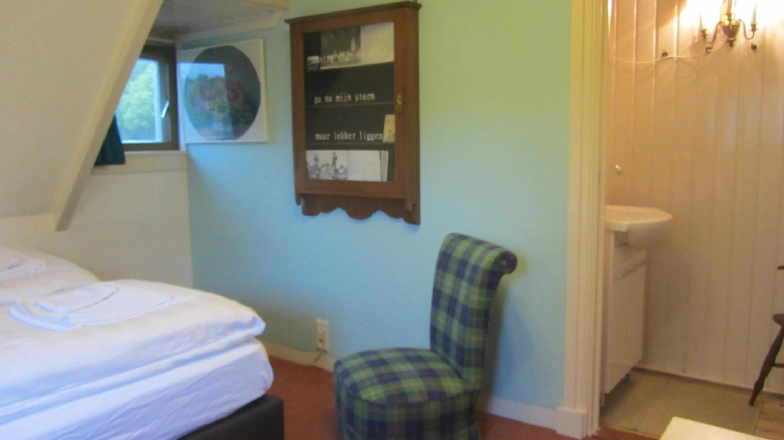 Photo of the whole room in Villa Zomerdijk