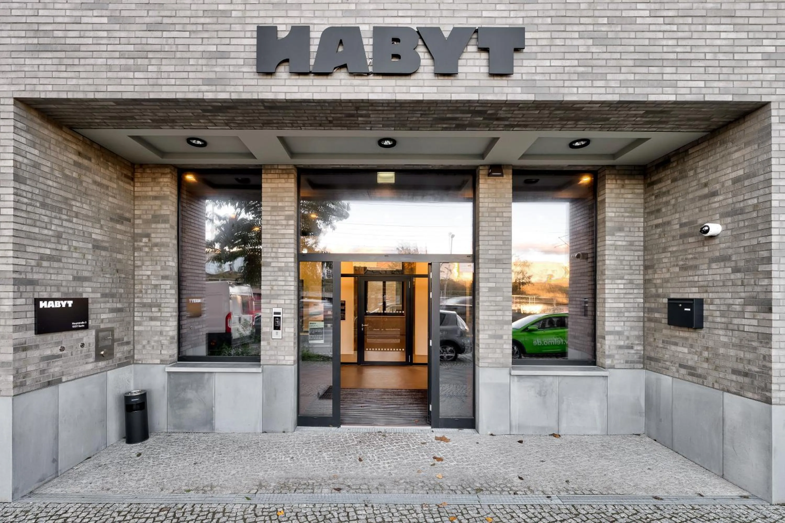 Facade/entrance in Habyt-The Waterfront