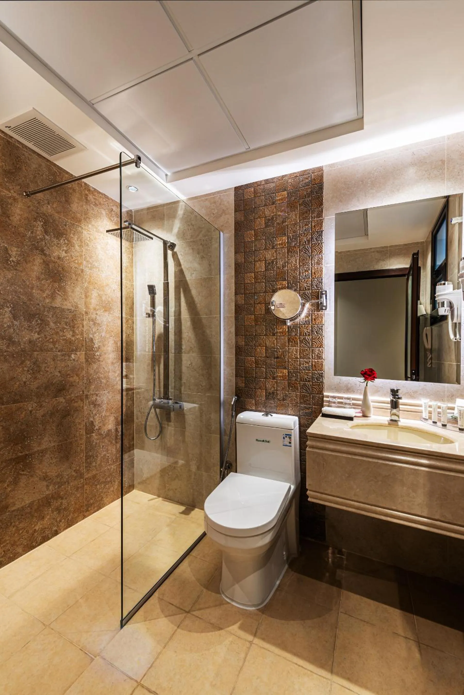 Shower in Beach View Hotel