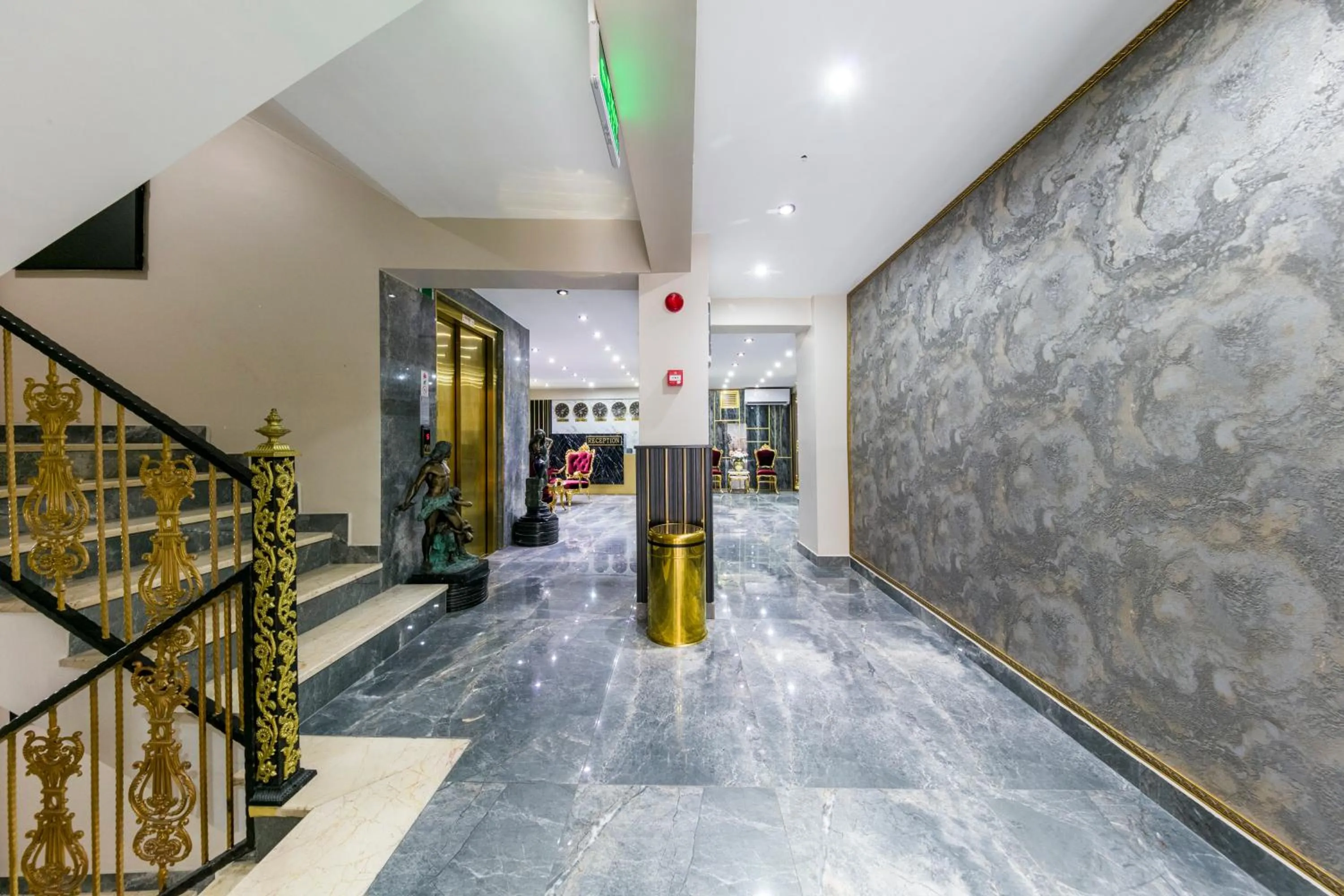 Lobby or reception in Golden Bazaar hotel