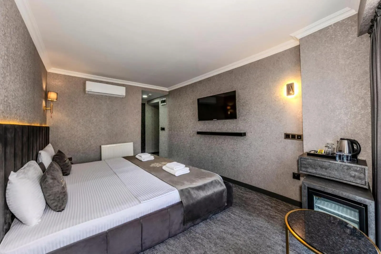 Bed in Golden Bazaar hotel