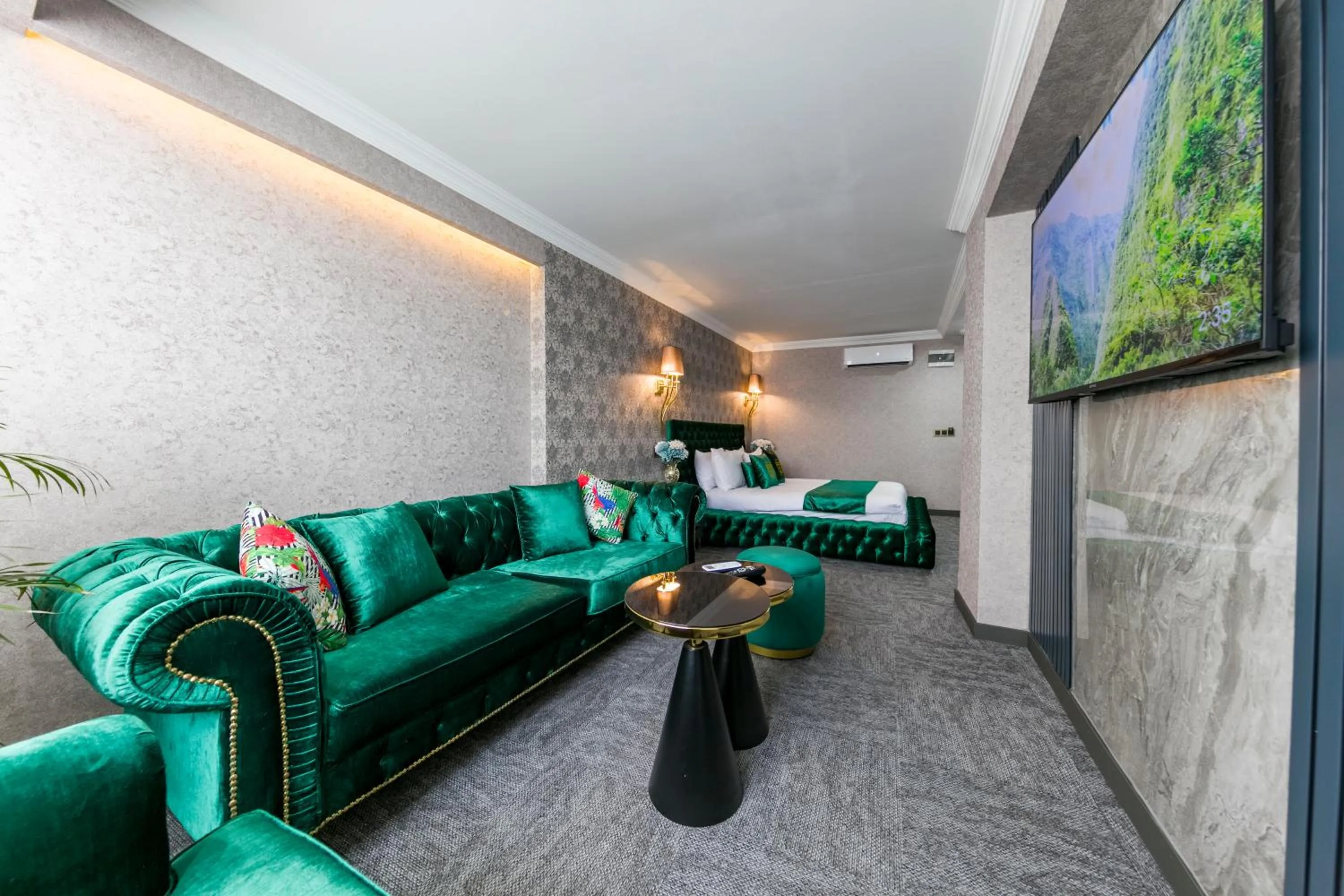 Massage in Golden Bazaar hotel