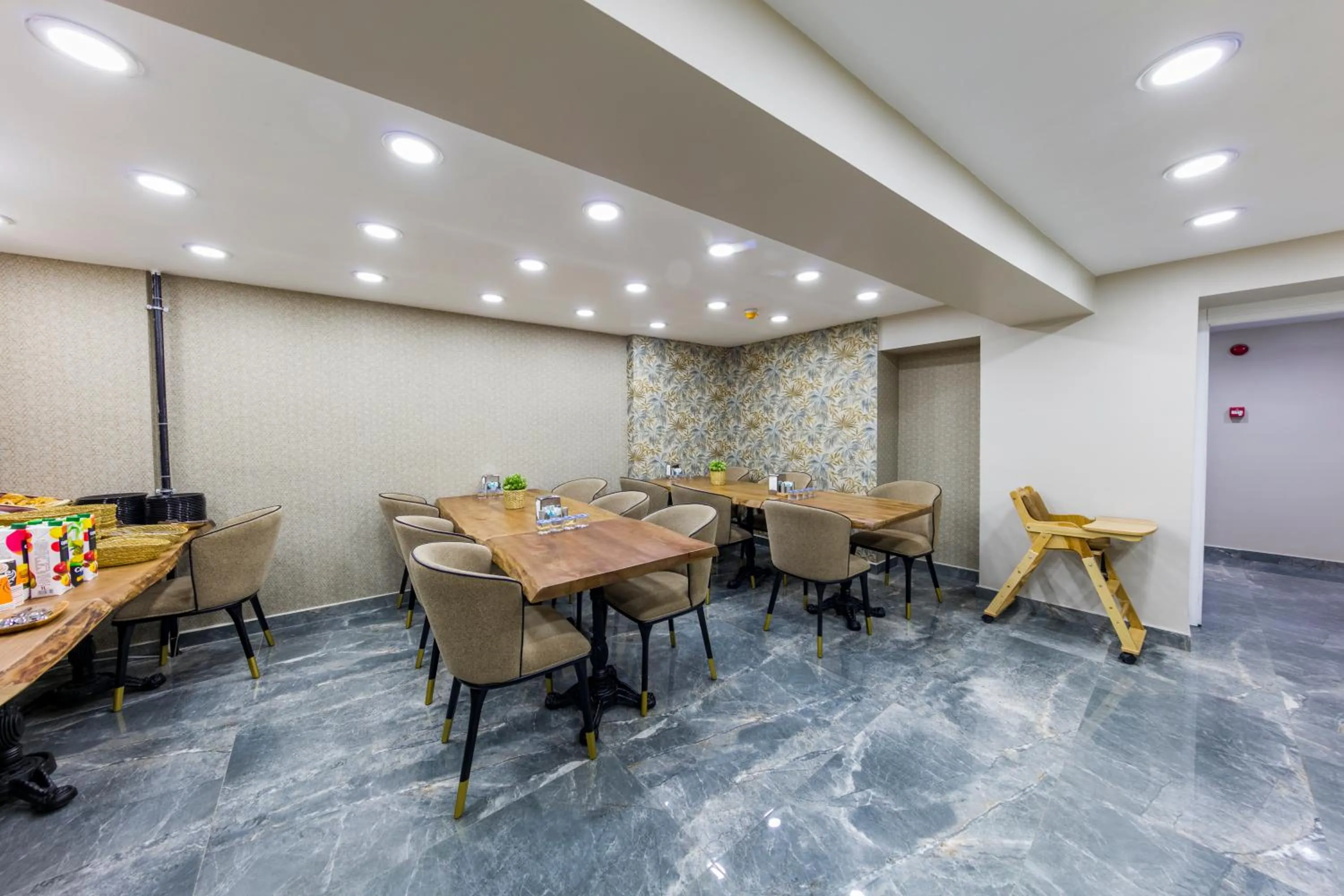 Dining area in Golden Bazaar hotel