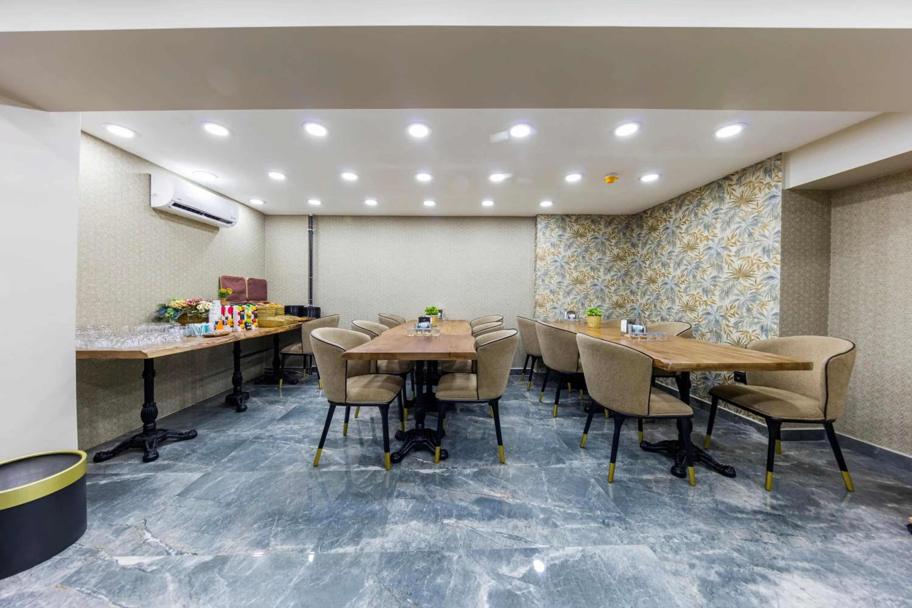 Dining area in Golden Bazaar hotel