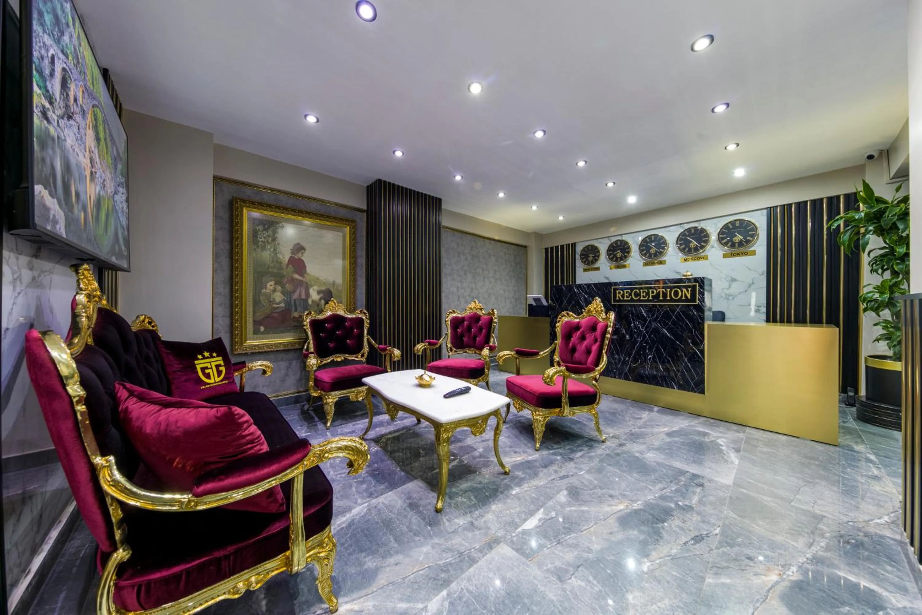 Lobby or reception in Golden Bazaar hotel