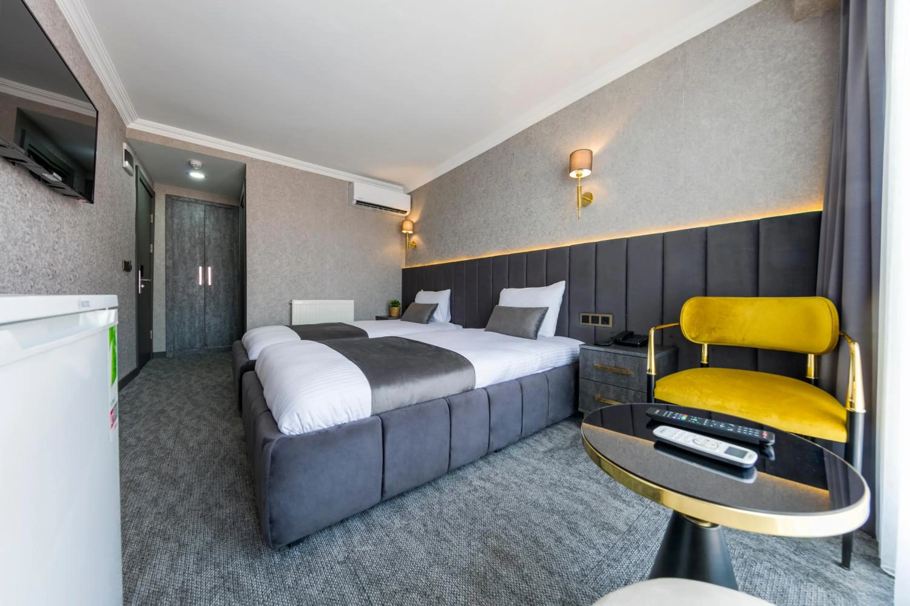 Massage, Bed in Golden Bazaar hotel