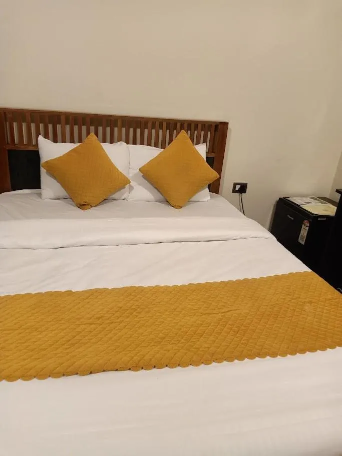 Photo of the whole room, Bed in Chan Beach Resort & Hotel