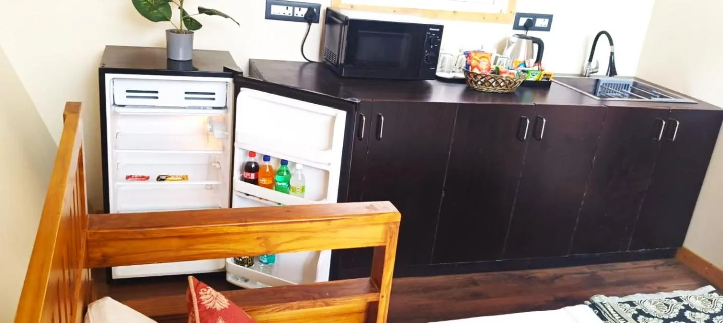 Food and drinks in Chan Beach Resort & Hotel