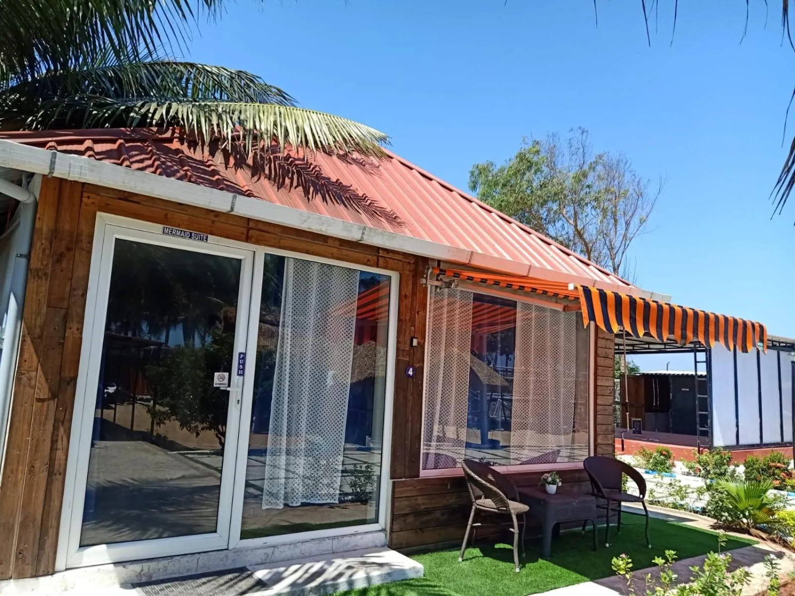 Property building in Chan Beach Resort & Hotel