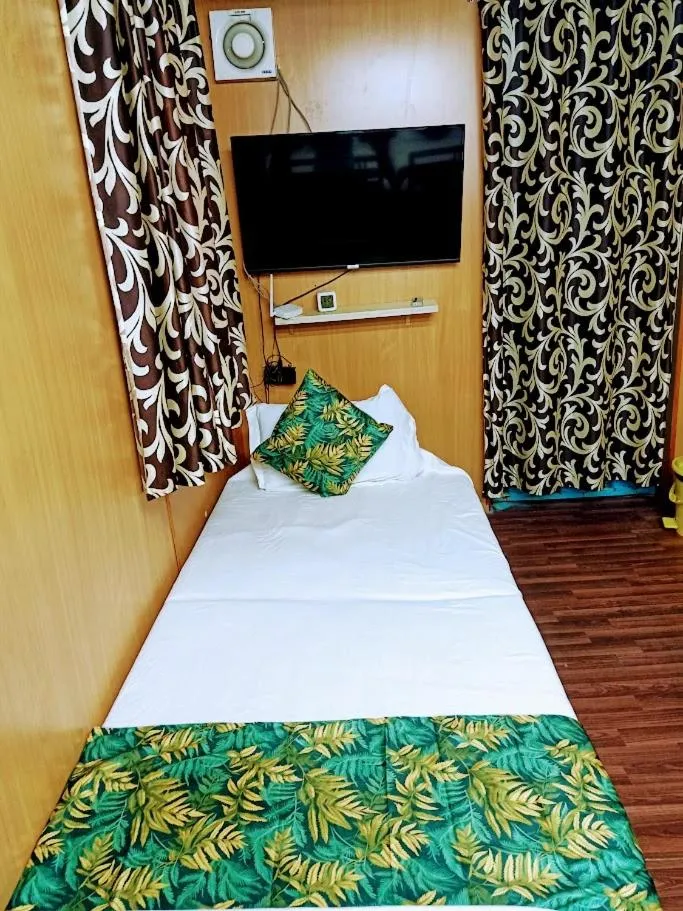 Photo of the whole room, Bed in Chan Beach Resort & Hotel