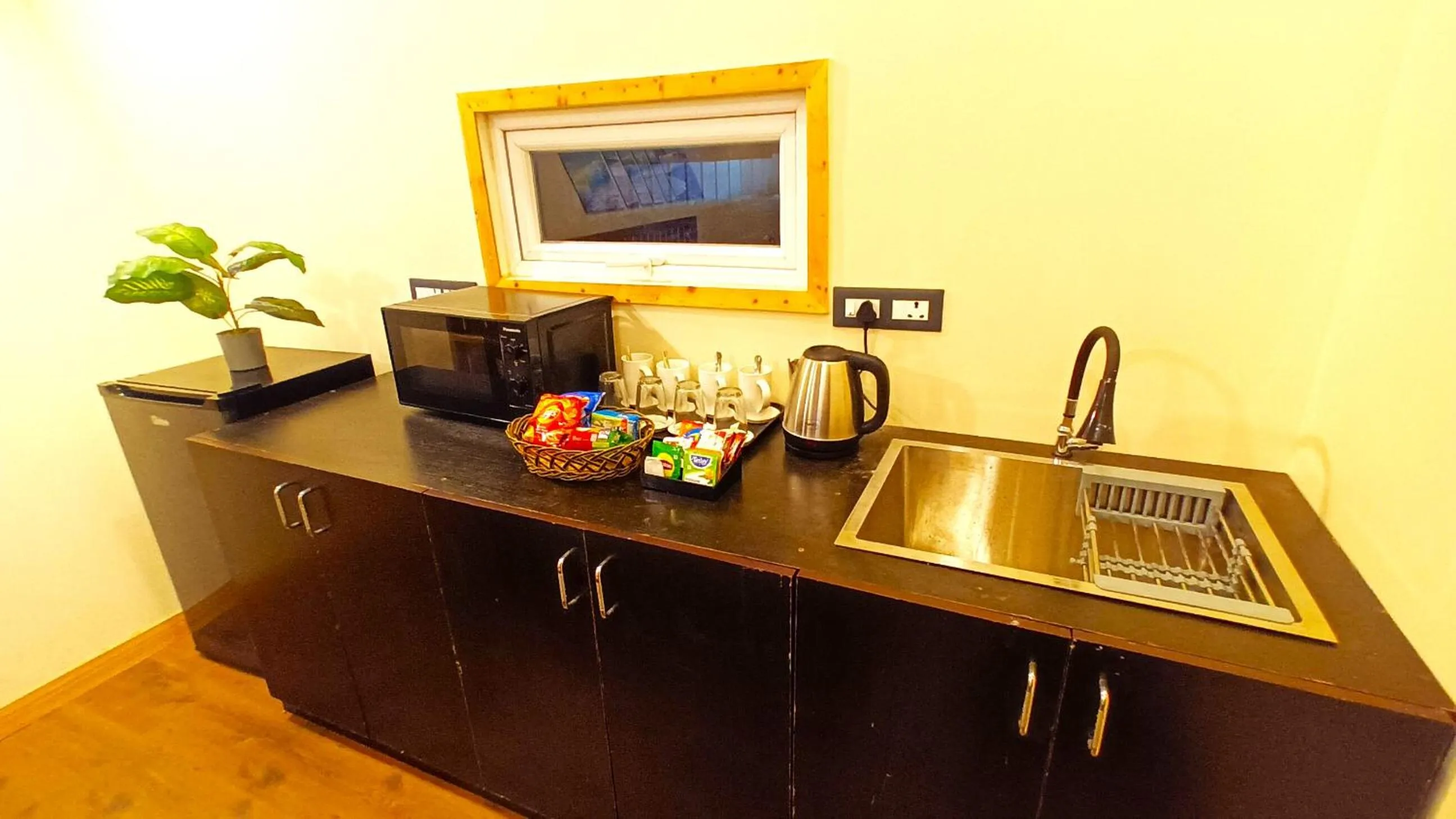 Coffee/tea facilities in Chan Beach Resort & Hotel