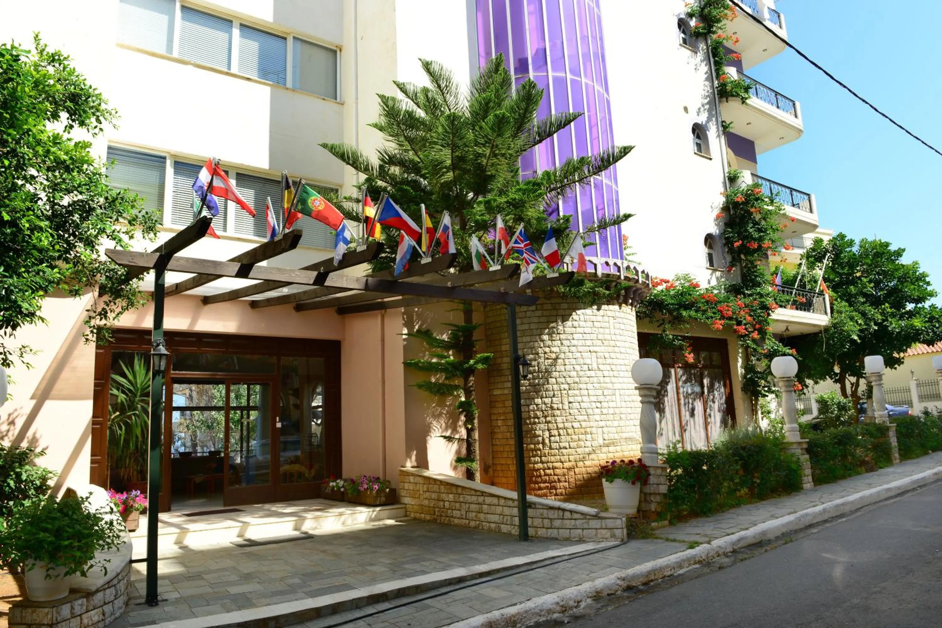 Facade/entrance in Elegant Beach Hotel