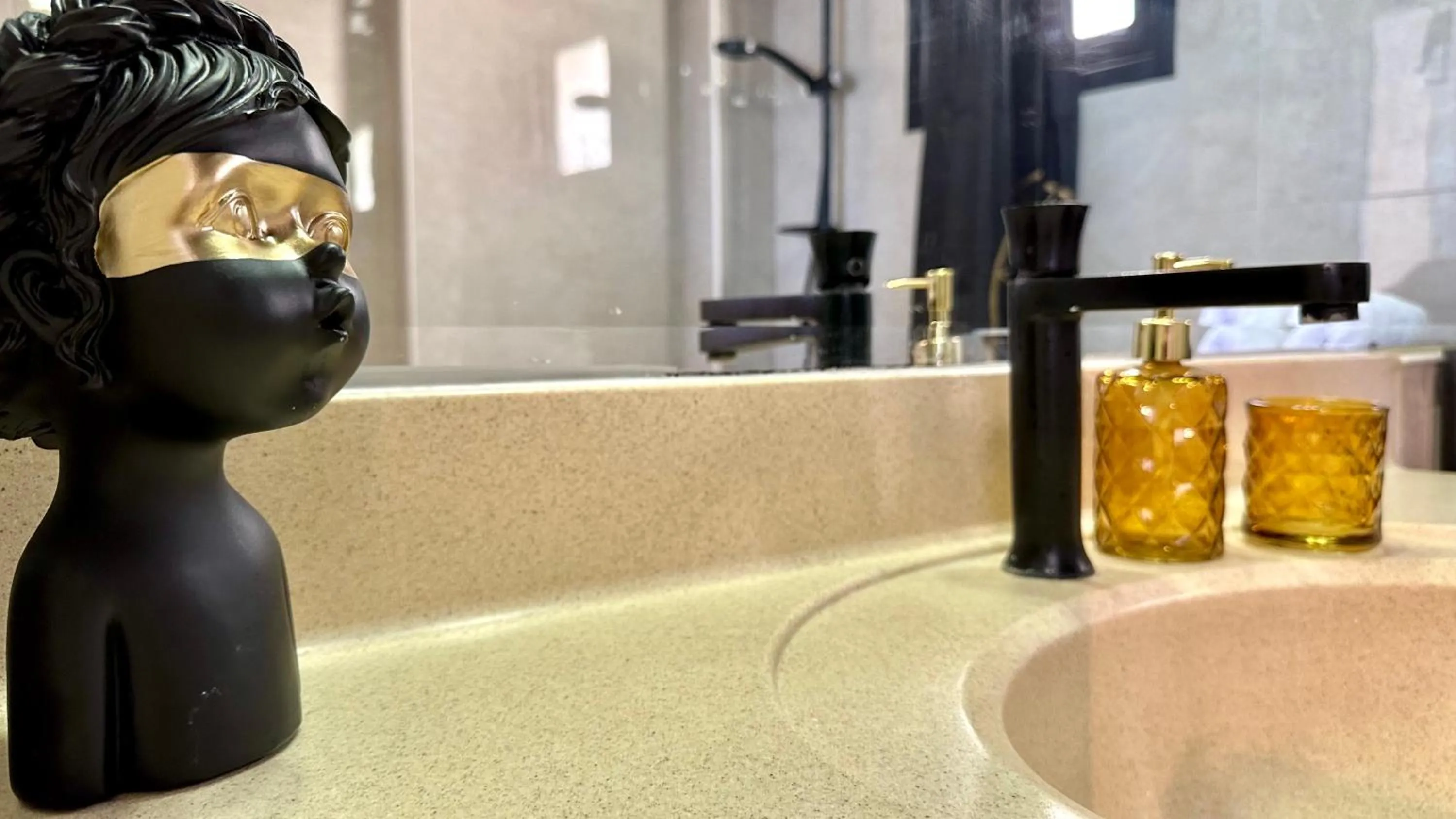 Bath in GW951 Gugel Waves Amazing Seaview Apartments