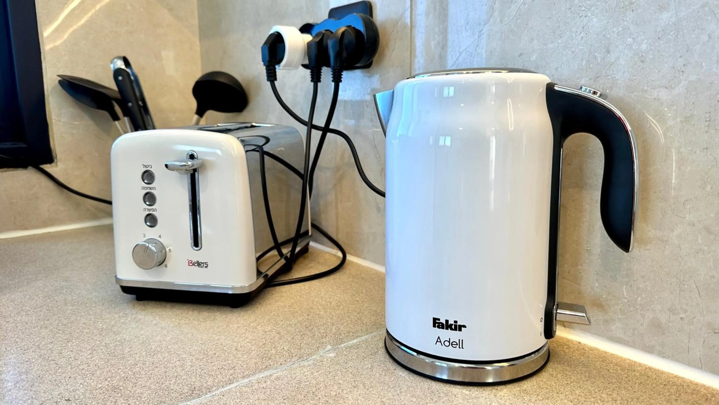 Coffee/tea facilities in GW951 Gugel Waves Amazing Seaview Apartments