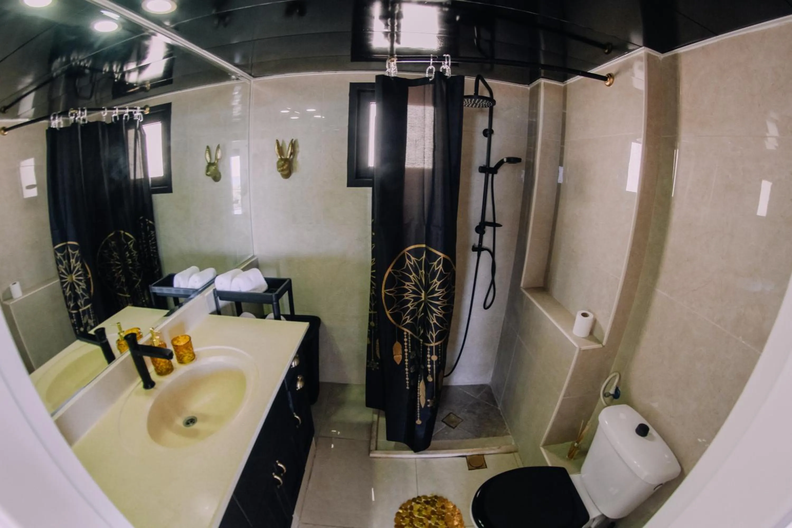 Shower in GW951 Gugel Waves Amazing Seaview Apartments