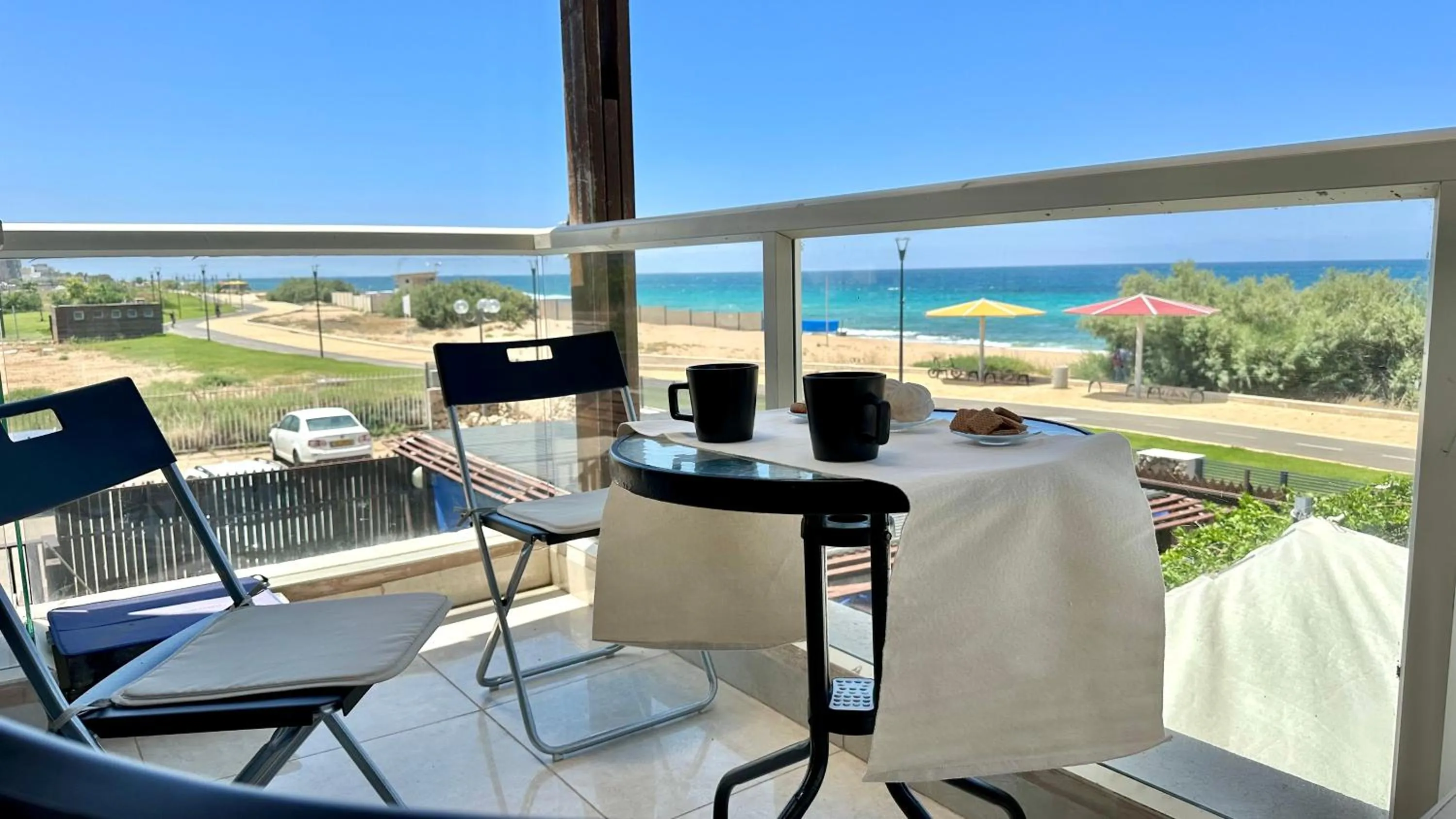 Day in GW951 Gugel Waves Amazing Seaview Apartments