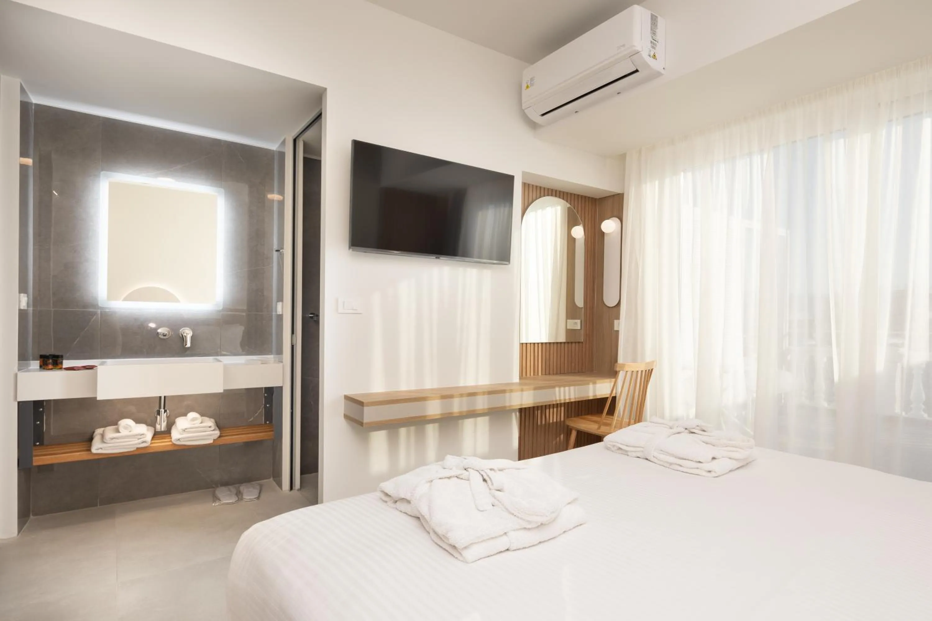 Bed in Epavli Grace Hotel