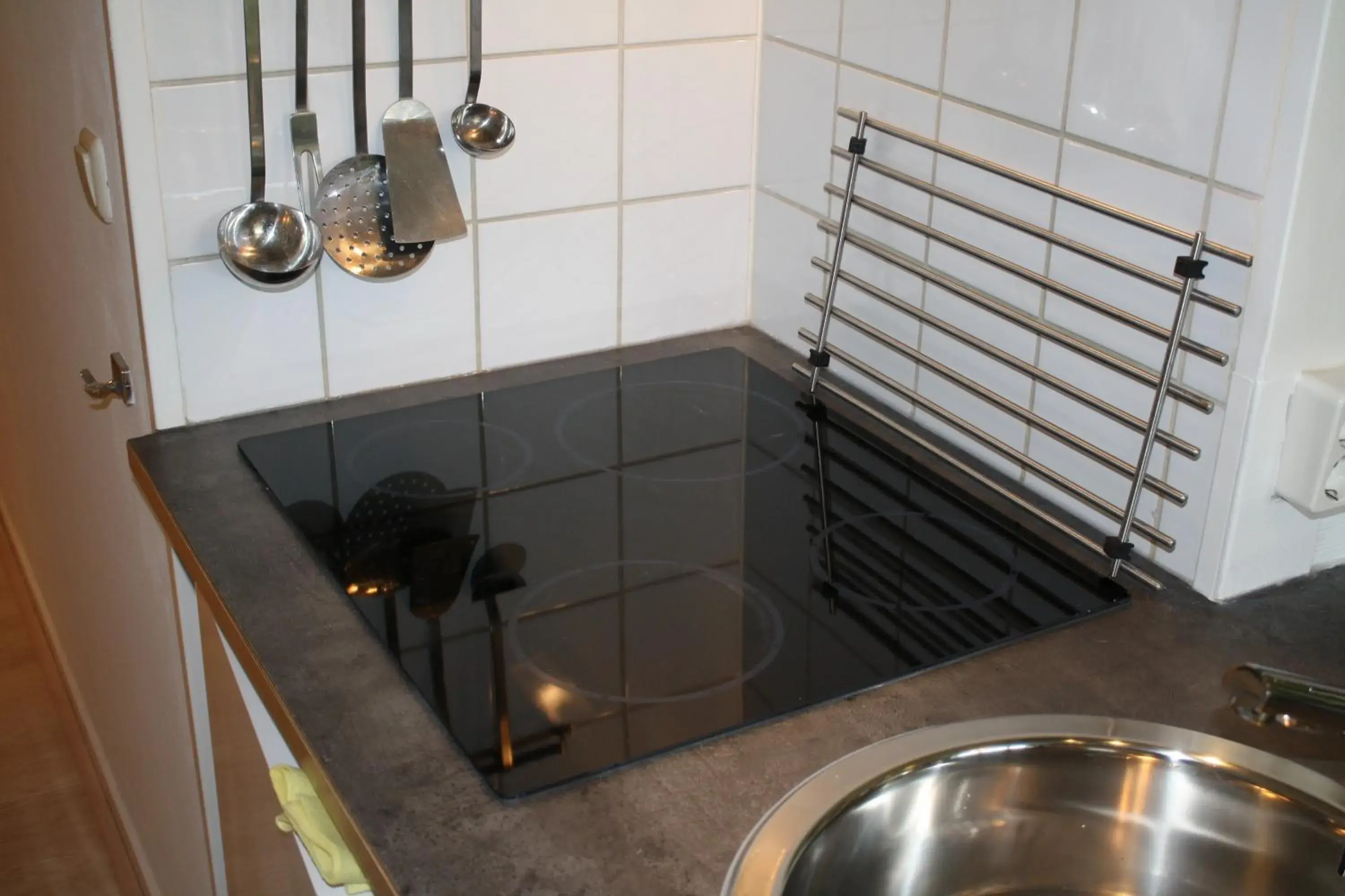 Apartment with Terrace - single occupancy in Ster-Appartement ""TIME-OUT"", met eigen KEUKEN, ZONNIG TERRAS, VERWARMD ZWEMBAD, nabij DORP, DUINEN en STRAND Apartment with Terrace - single occupancy in Ster-Appartement ""TIME-OUT"", met eigen KEUKEN, ZONNIG TERRAS, VERWARMD ZWEMBAD, nabij DORP, DUINEN en STRAND