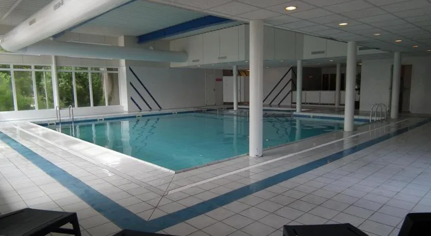 Ster-Appartement ""TIME-OUT"", met eigen KEUKEN, ZONNIG TERRAS, VERWARMD ZWEMBAD, nabij DORP, DUINEN en STRAND